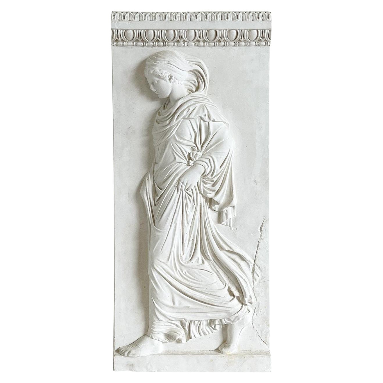 Französische Göttin der griechischen Mythologie, Wandskulpturrelief, 20. Jahrhundert im Angebot
