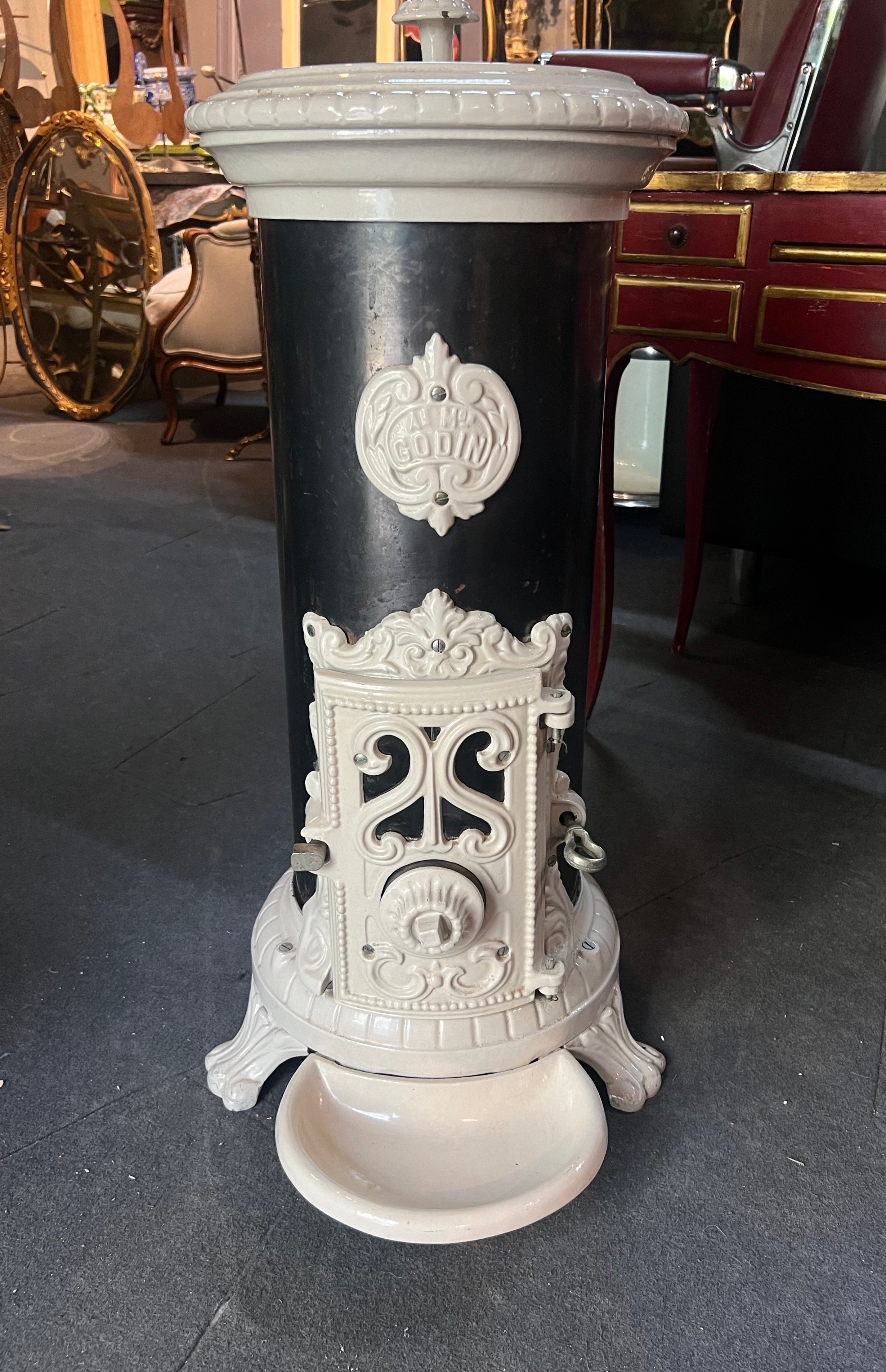 French wood stove made by the GODIN cast iron foundry, situated in Guise, north west of Paris, that has been manufacturing cast iron stoves, cookers, ranges, fires, and other heating products since 1840. Godin’s beautiful, unique design is so