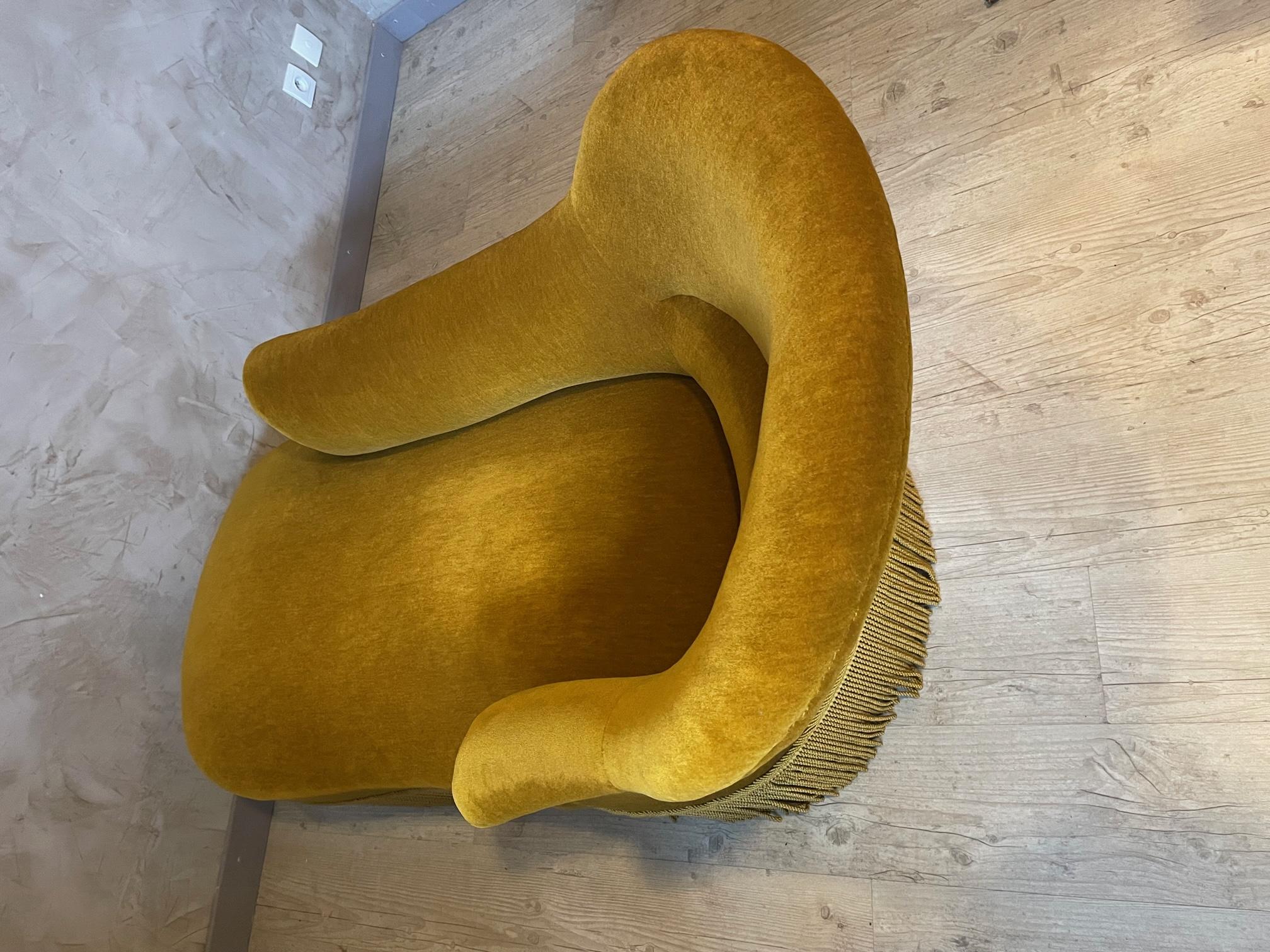 20th Century French Gold Velvet Crapaud Lounge Armchair, 1950s 6