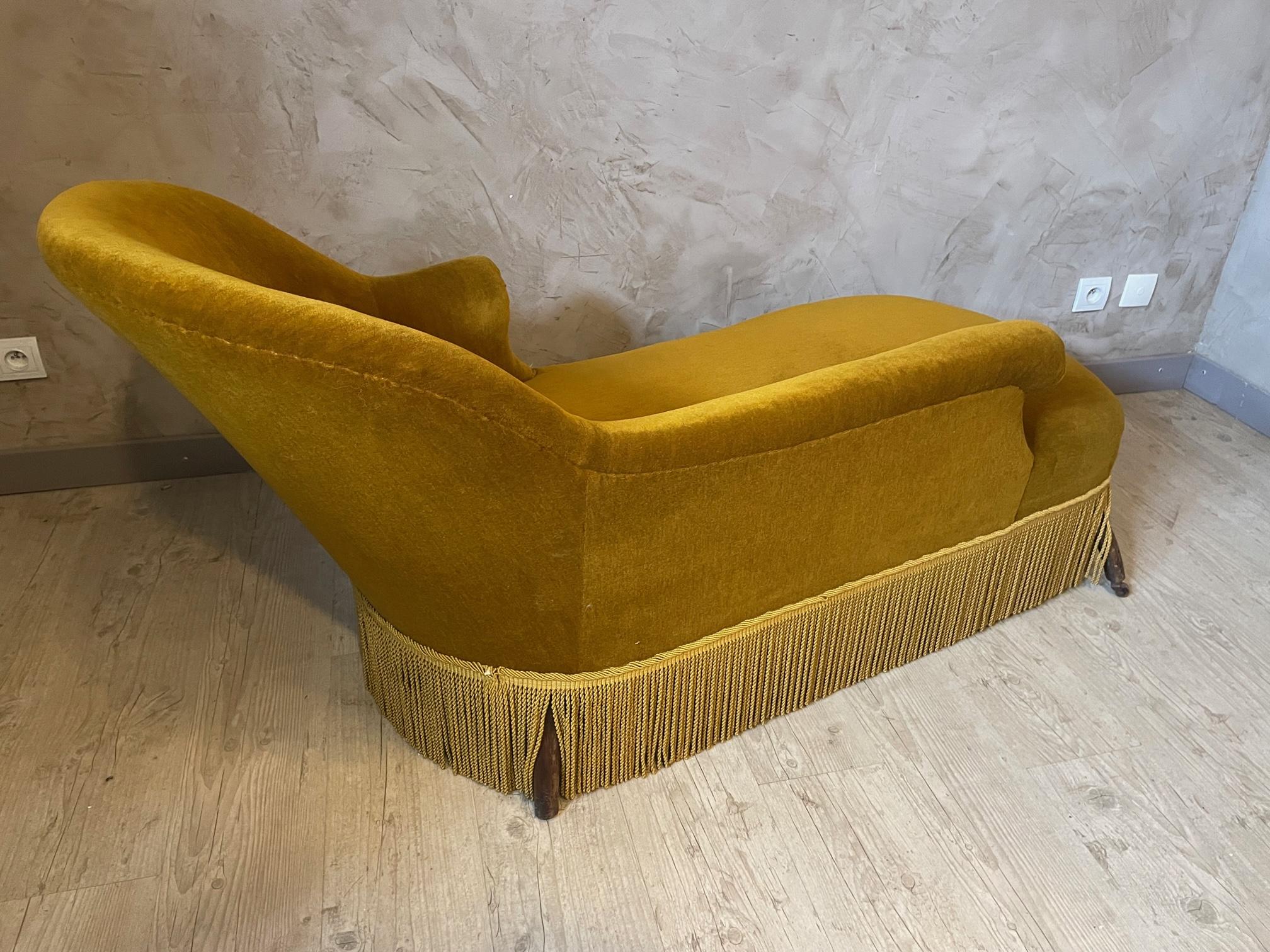 20th Century French Gold Velvet Crapaud Lounge Armchair, 1950s 7