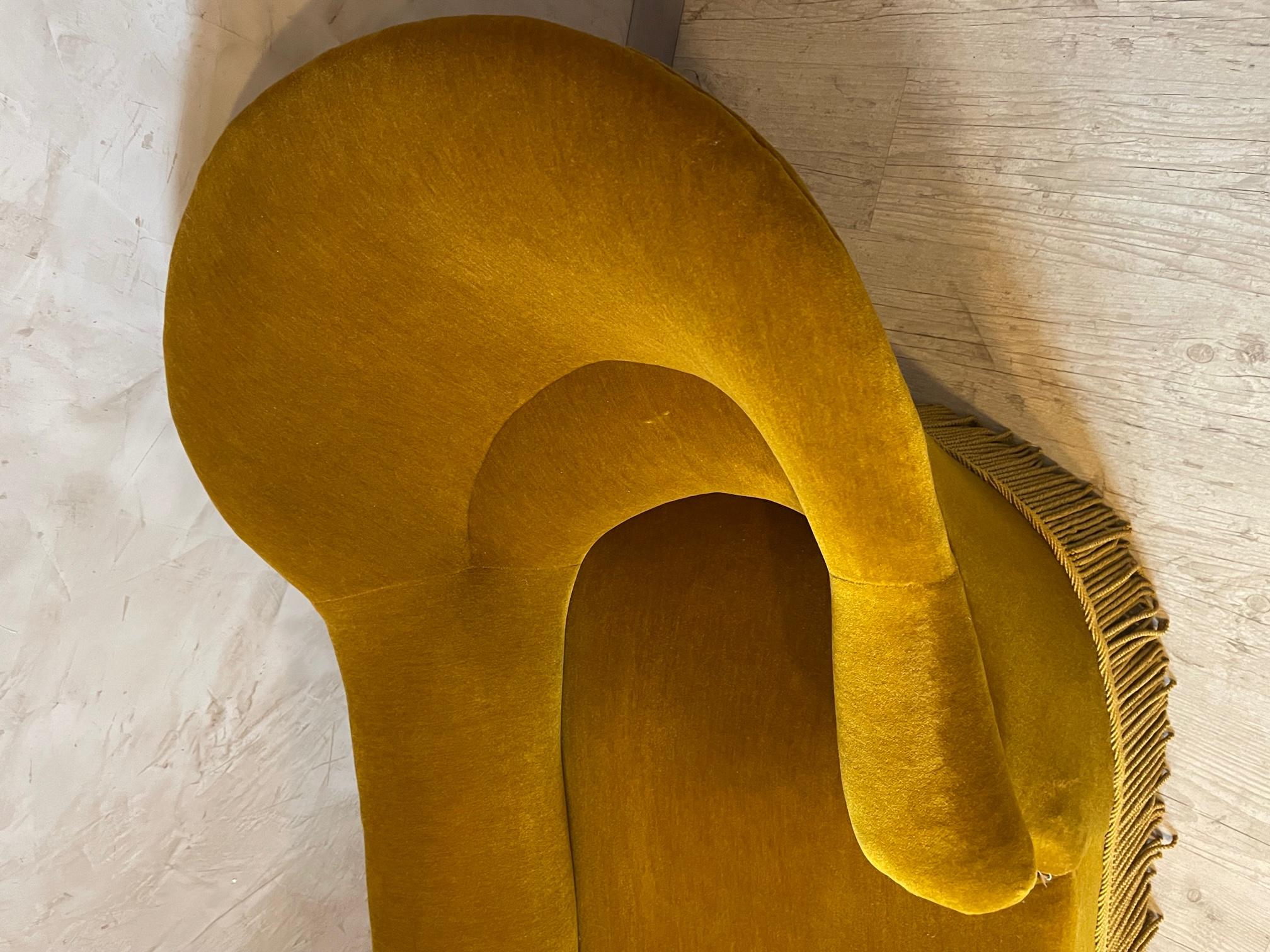 20th Century French Gold Velvet Crapaud Lounge Armchair, 1950s 4