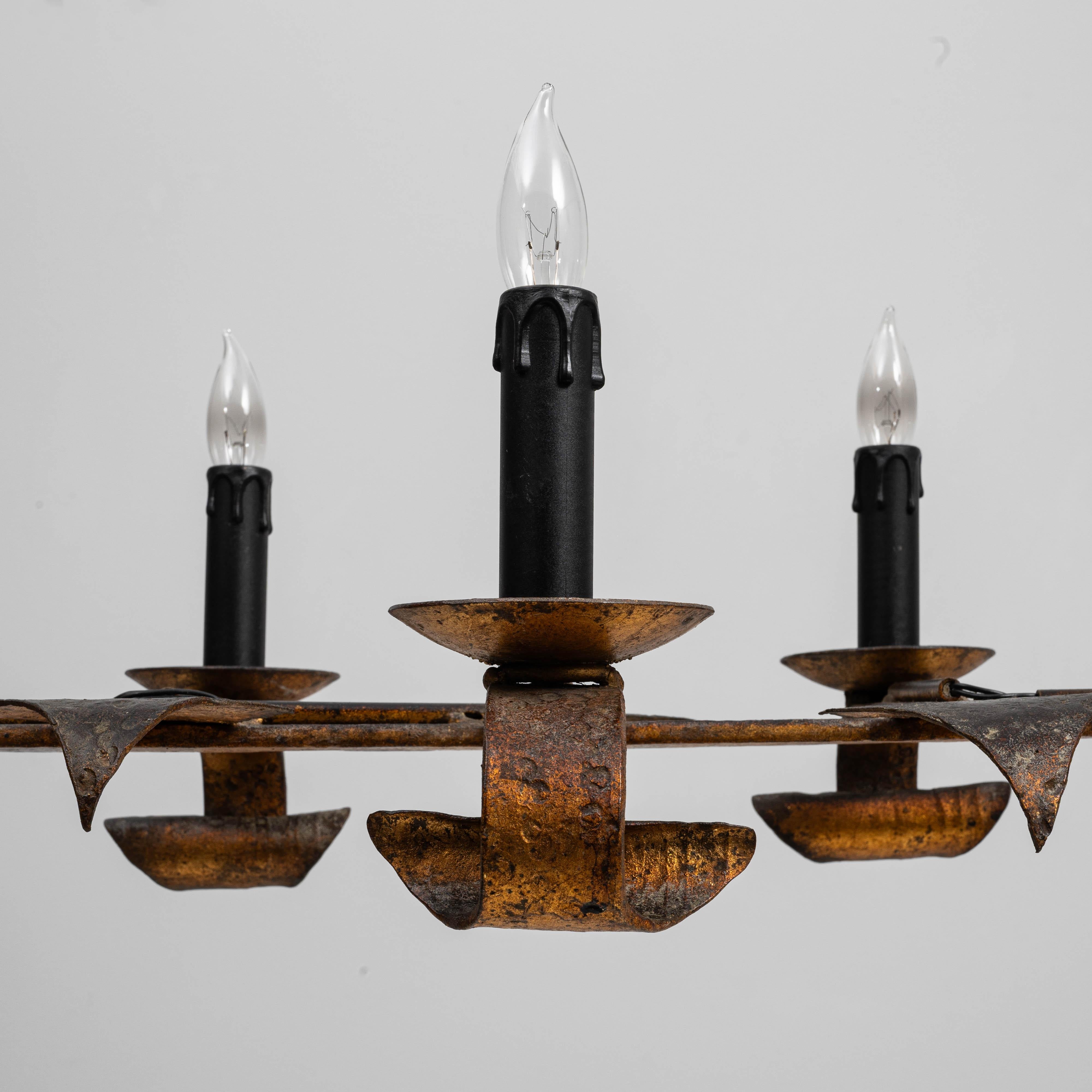 Lampadario a torcia in metallo del XX secolo in stile gotico-revival francese in vendita 7