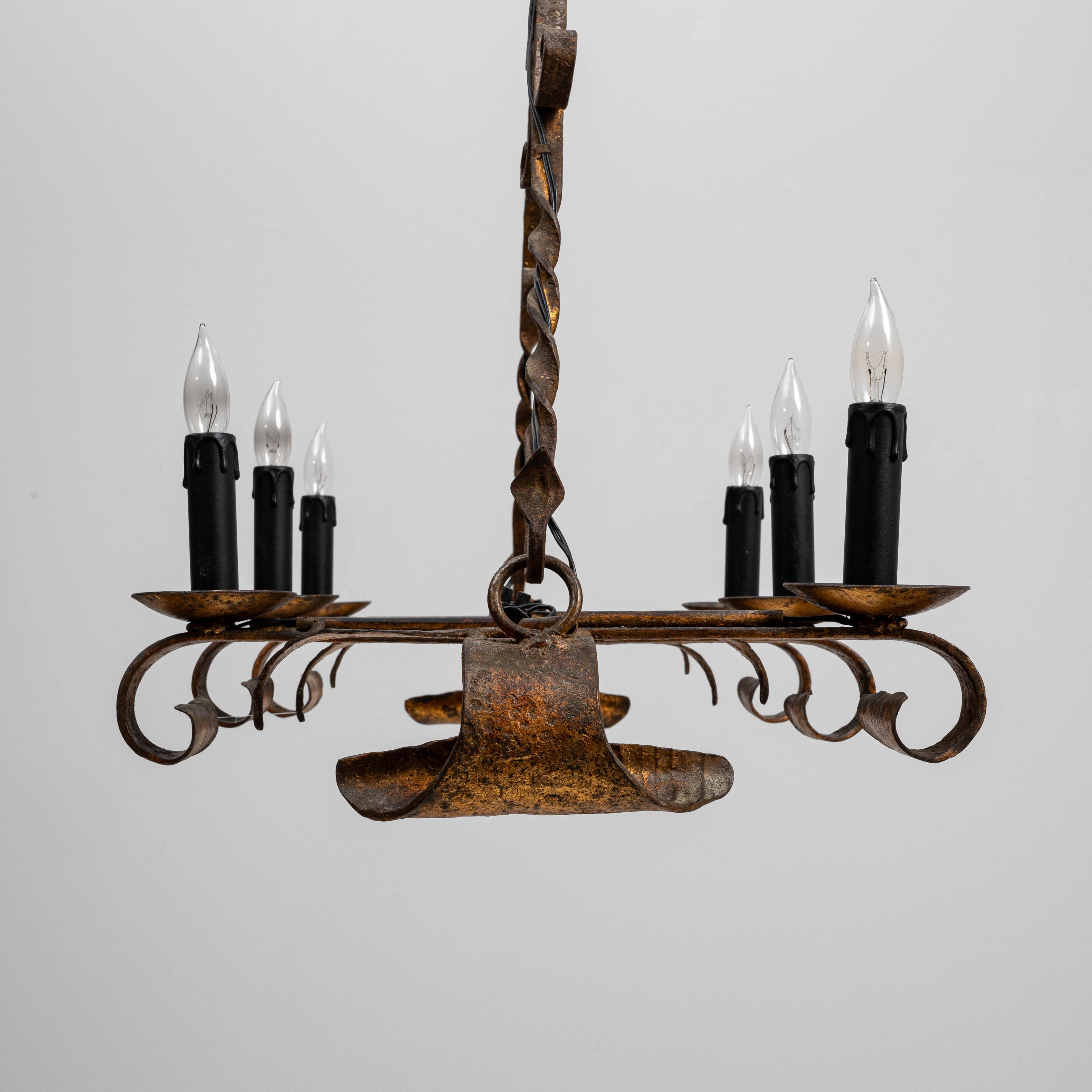 Lampadario a torcia in metallo del XX secolo in stile gotico-revival francese in vendita 8