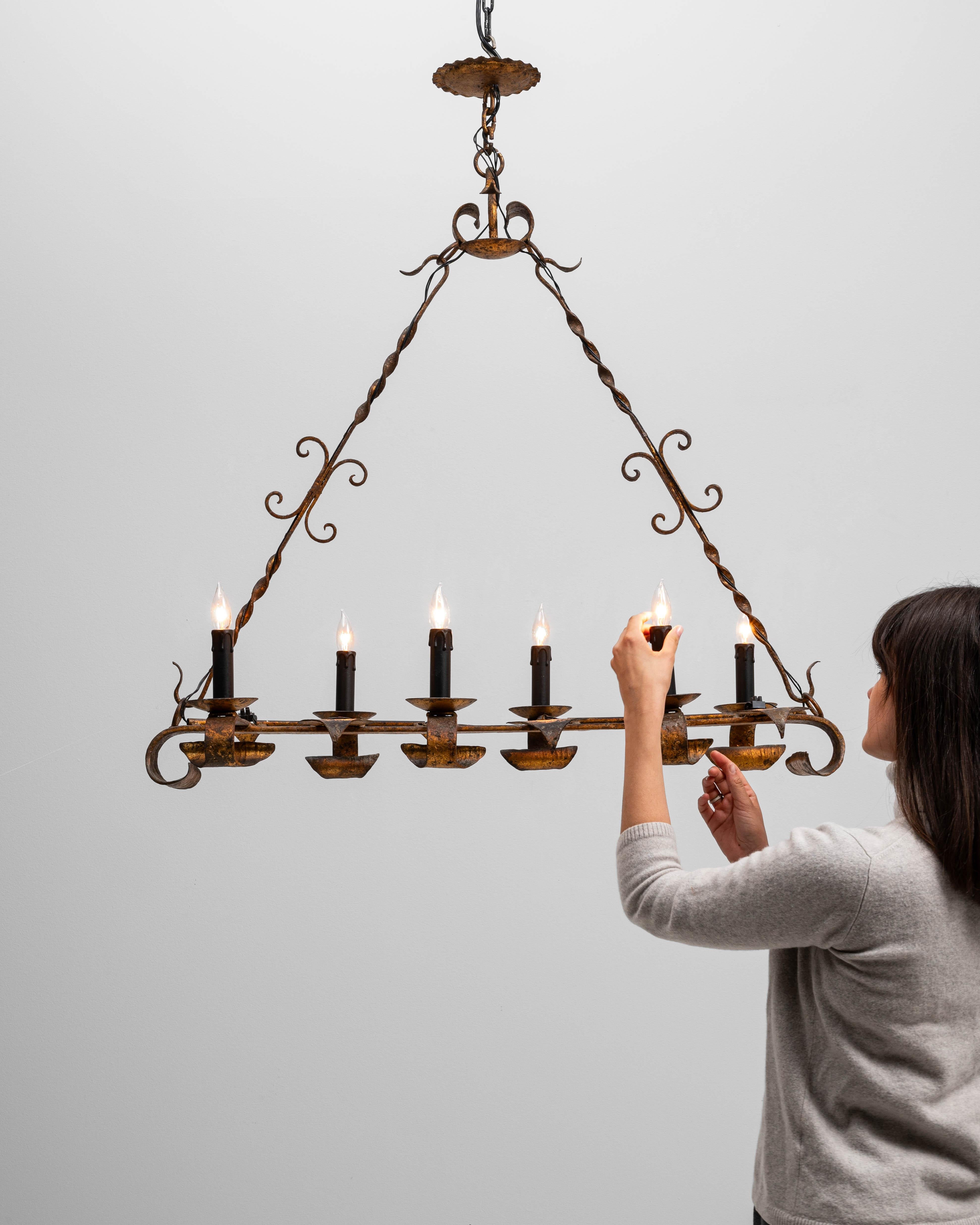 Lampadario a torcia in metallo del XX secolo in stile gotico-revival francese in vendita 10