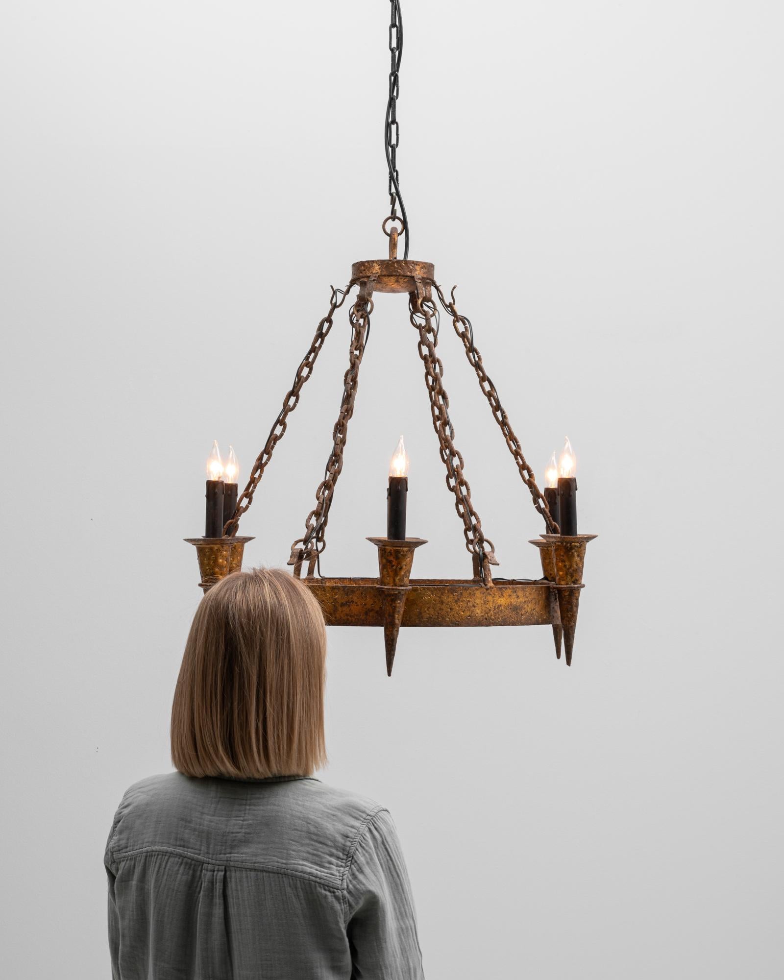 Francese Lampadario a torcia in metallo del XX secolo in stile gotico-revival francese in vendita