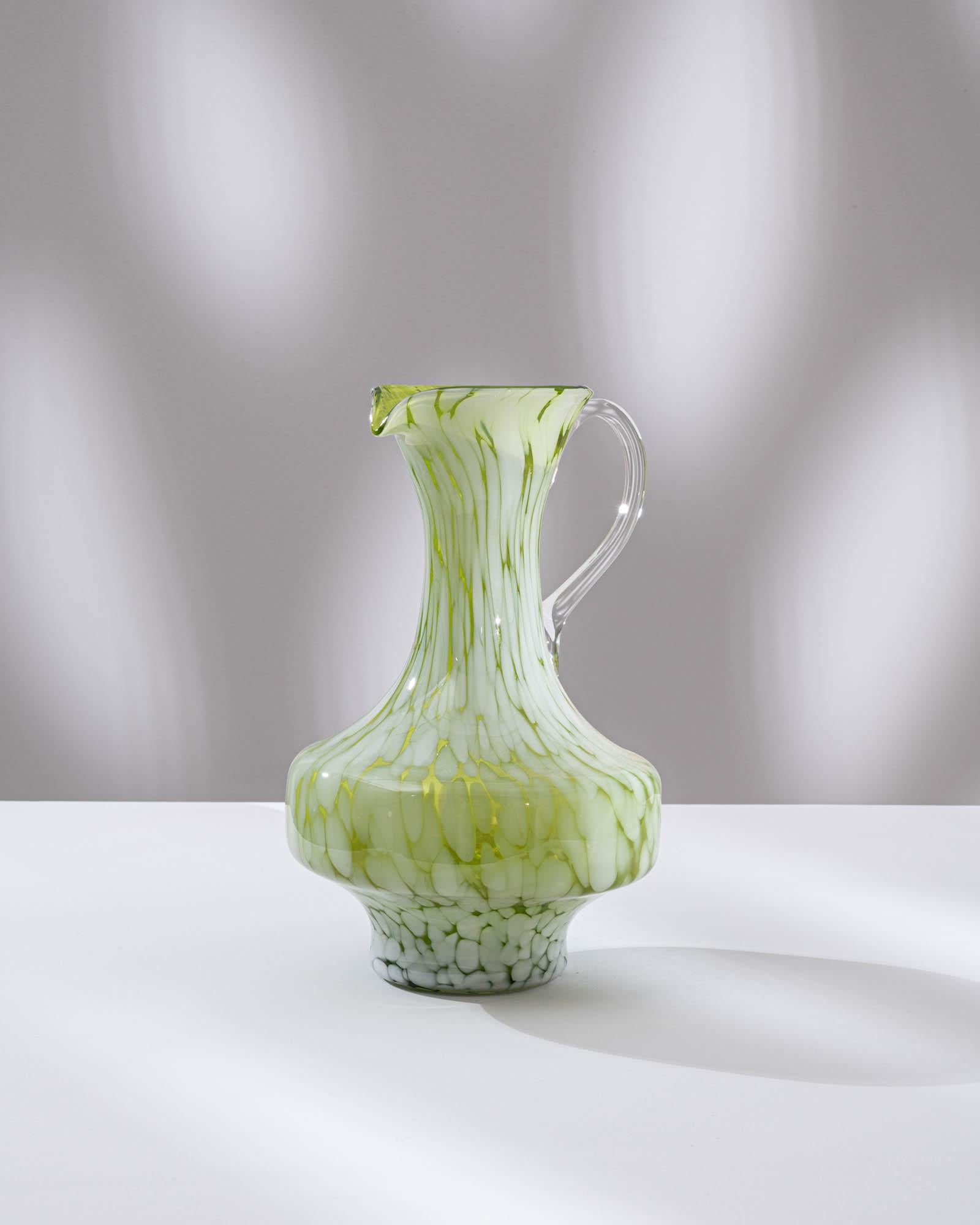 20th Century French Green Glass Vase For Sale 3