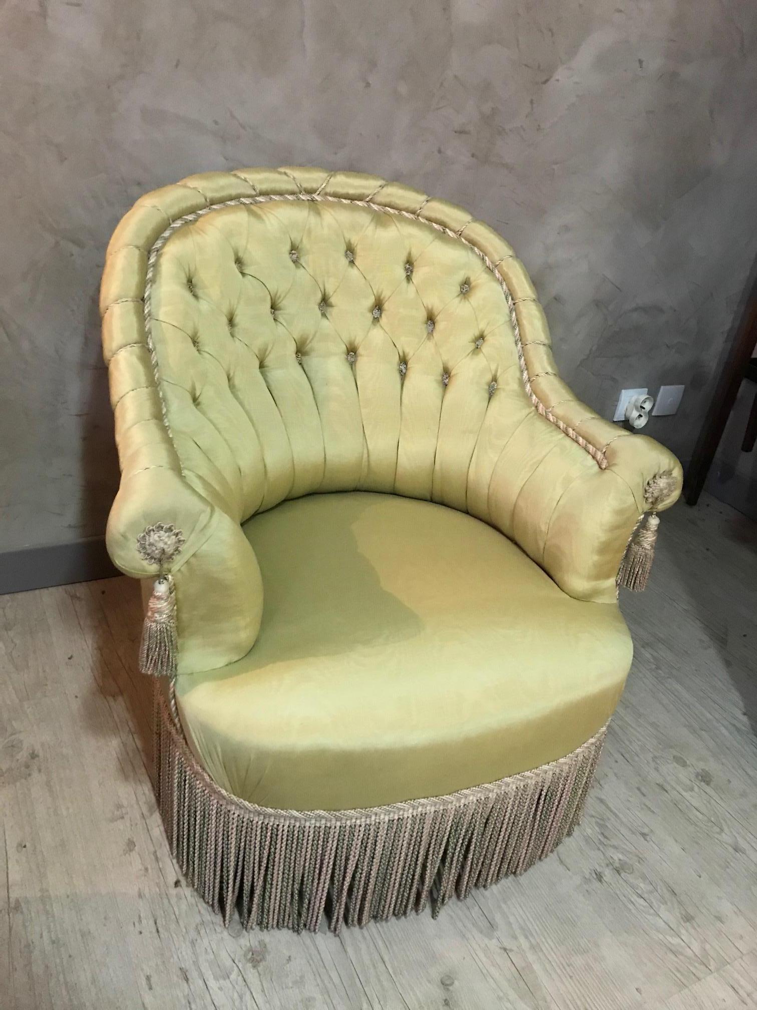 20th Century French Green Moire Fabric Crapaud Armchair, 1940s In Good Condition In LEGNY, FR