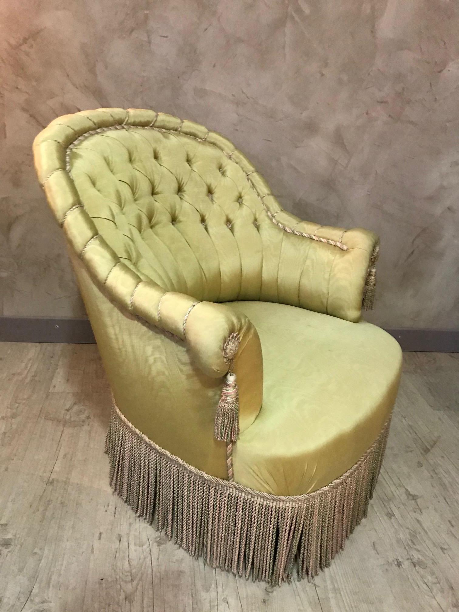 20th Century French Green Moire Fabric Crapaud Armchair, 1940s In Good Condition In LEGNY, FR