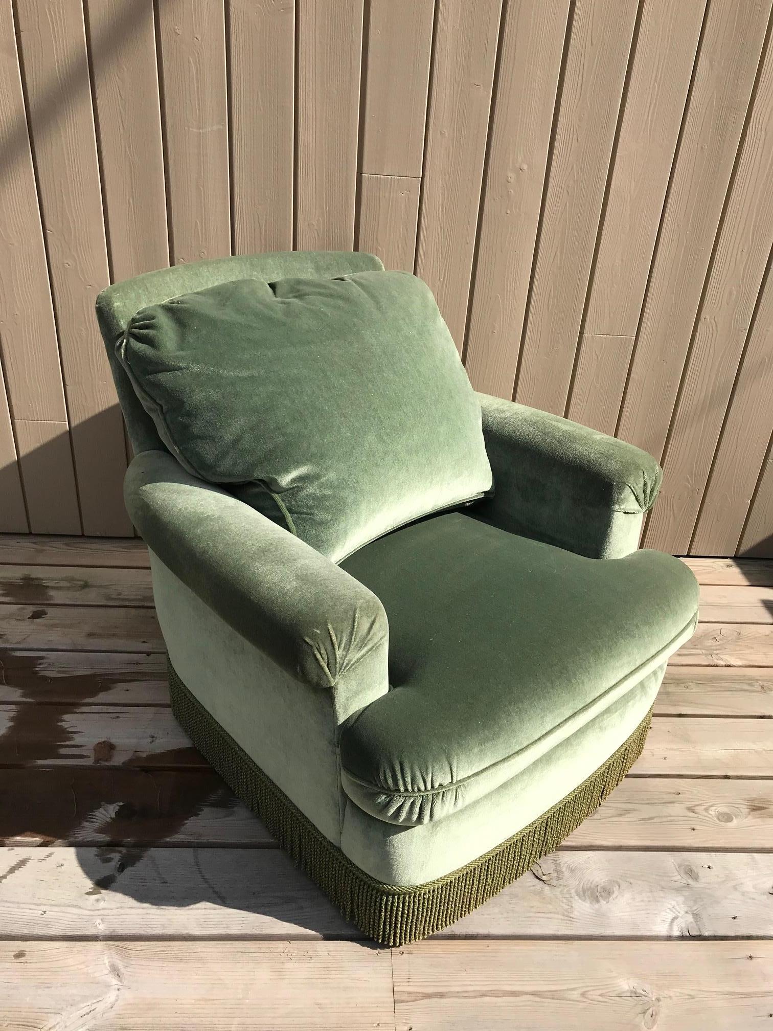 20th Century French Green Velvet Comfortable Armchair, 1950s 5