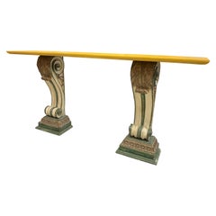 Console française du 20ème siècle avec plateau en marbre peint et sculpté à la main