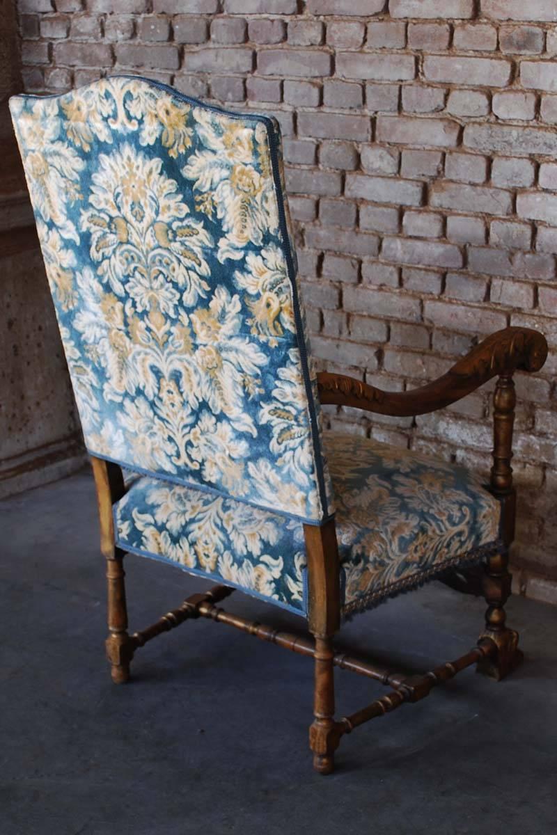 20th Century French Hand-Carved Beechwood Throne Armchair 1