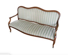 Canape francese del XX secolo intagliata a mano in stile Luigi XV