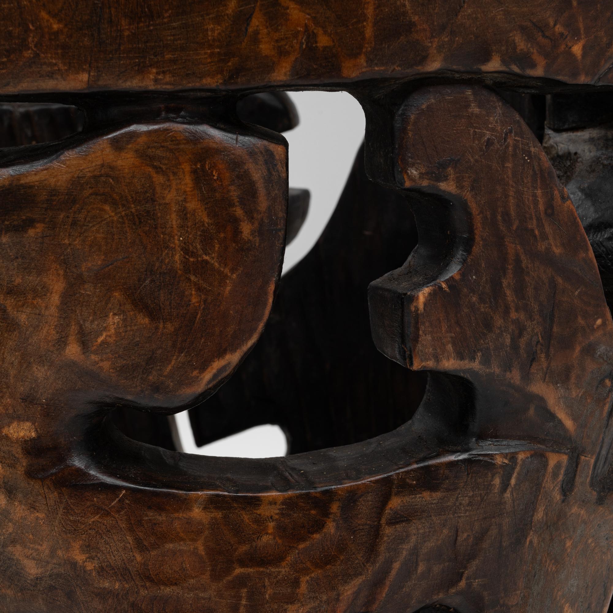 Vase en bois de style tribal français du 20e siècle, sculpté à la main en vente 3