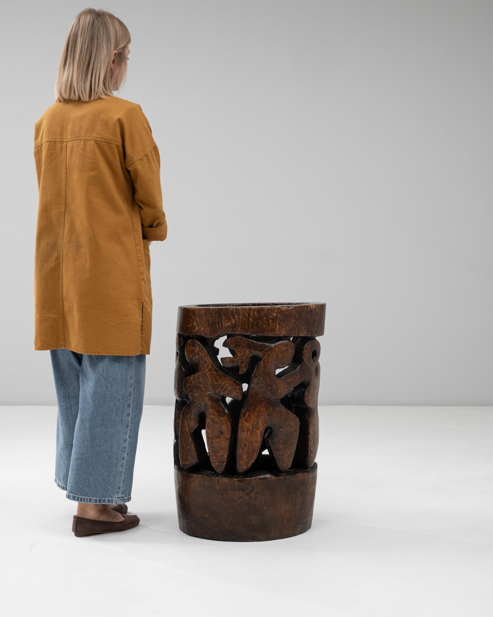 Tribal Vase en bois de style tribal français du 20e siècle, sculpté à la main en vente