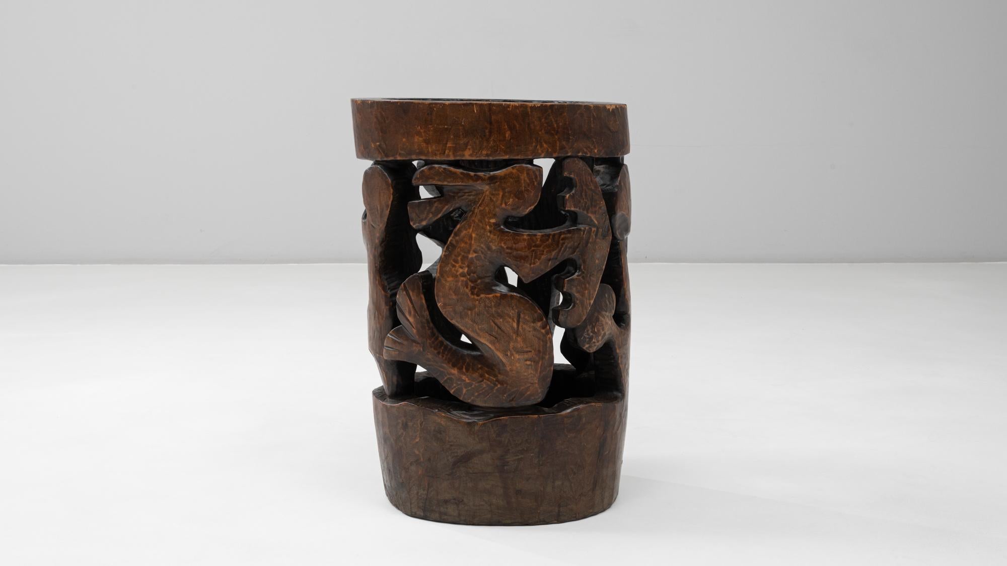 Bois Vase en bois de style tribal français du 20e siècle, sculpté à la main en vente