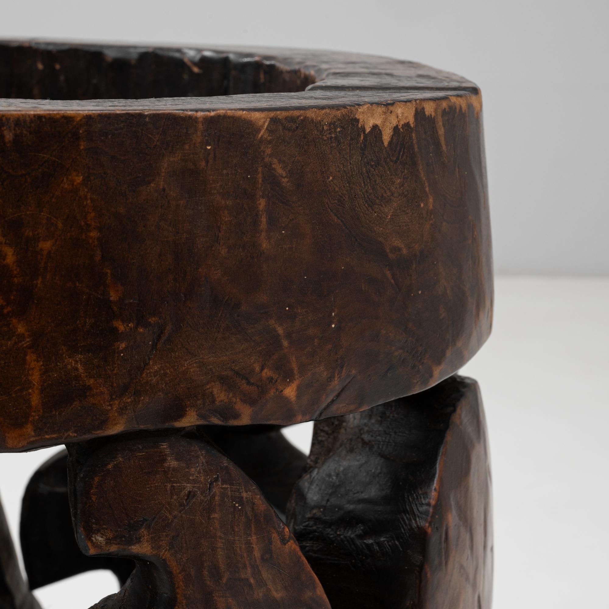 Vase en bois de style tribal français du 20e siècle, sculpté à la main en vente 1