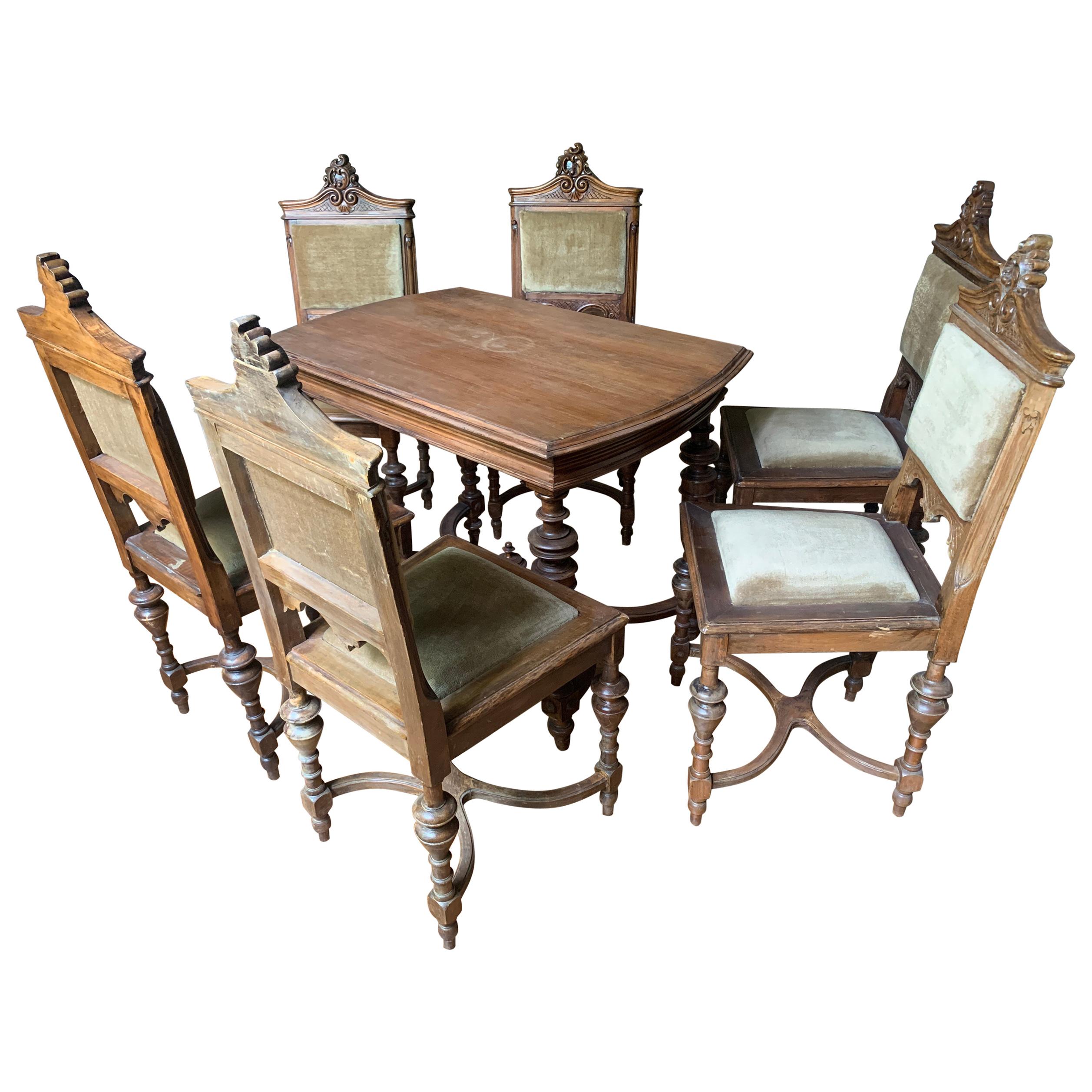 20th Century French Hand Carved Walnut Set of a Table with Six Chairs