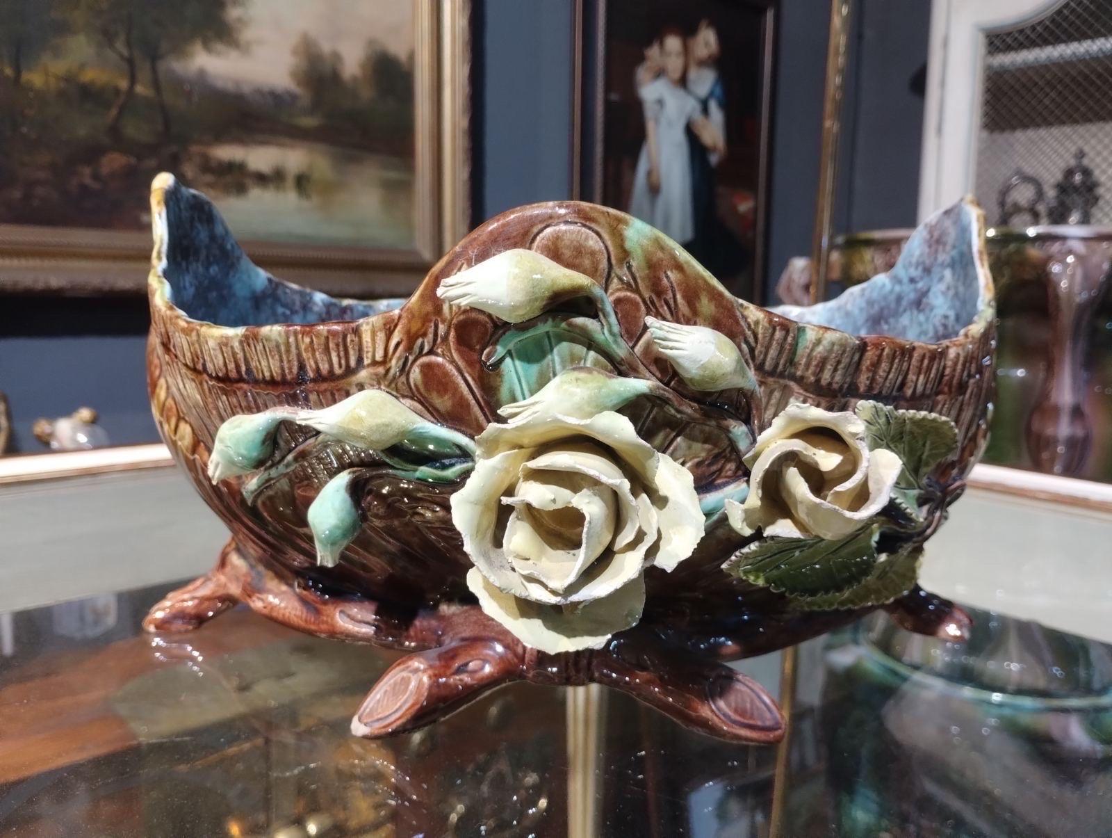 Lovely French hand painted ceramic Barbotine bowl with exquisite floral decoration in natural colours. Original good condition with no restorations.
France, circa 1900.