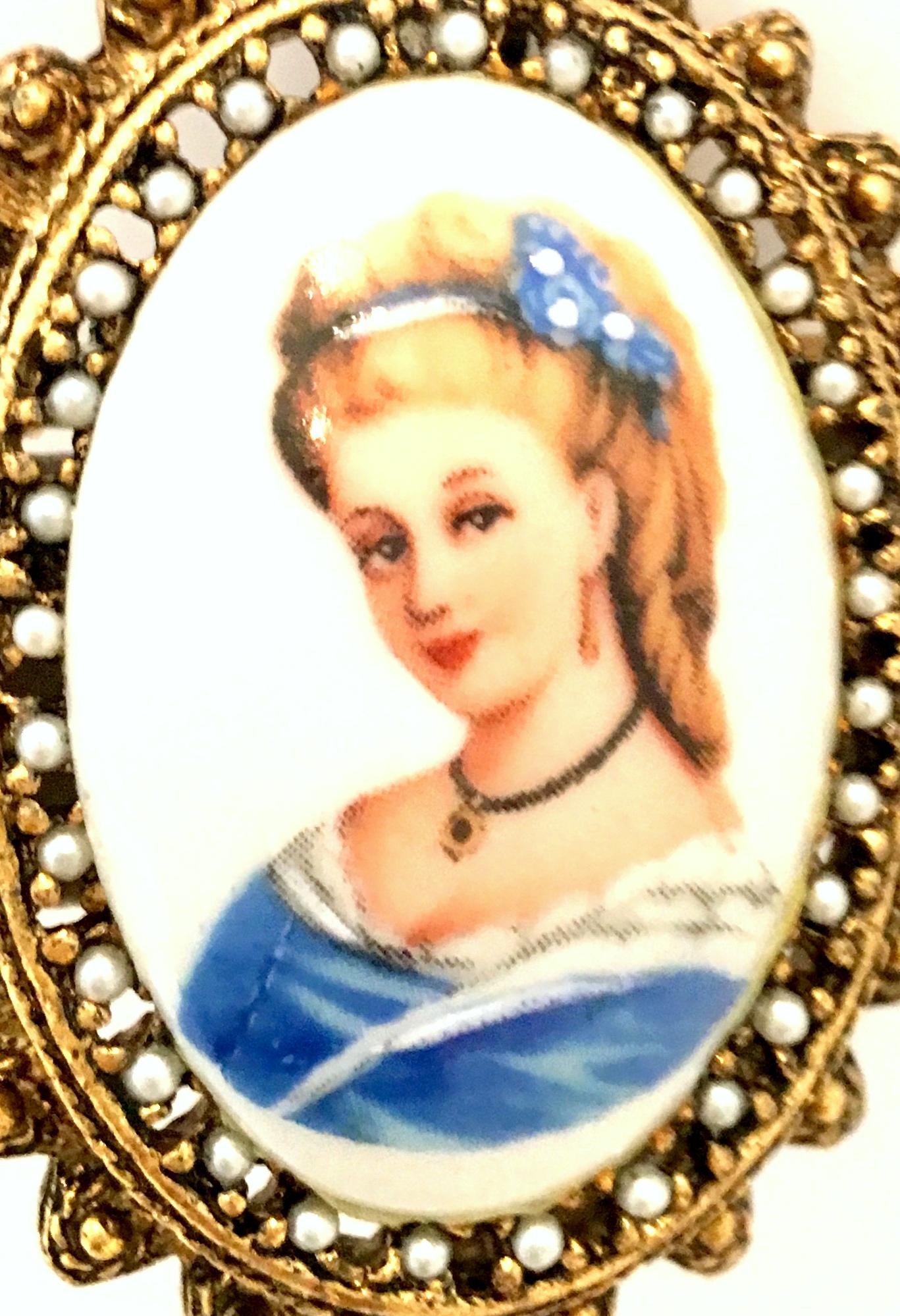 20th Century French Hand Painted Limoges Cameo Brooch & Necklace Pendant In Good Condition For Sale In West Palm Beach, FL