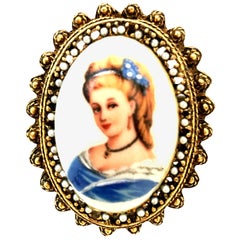 Vintage 20th Century French Hand Painted Limoges Cameo Brooch & Necklace Pendant