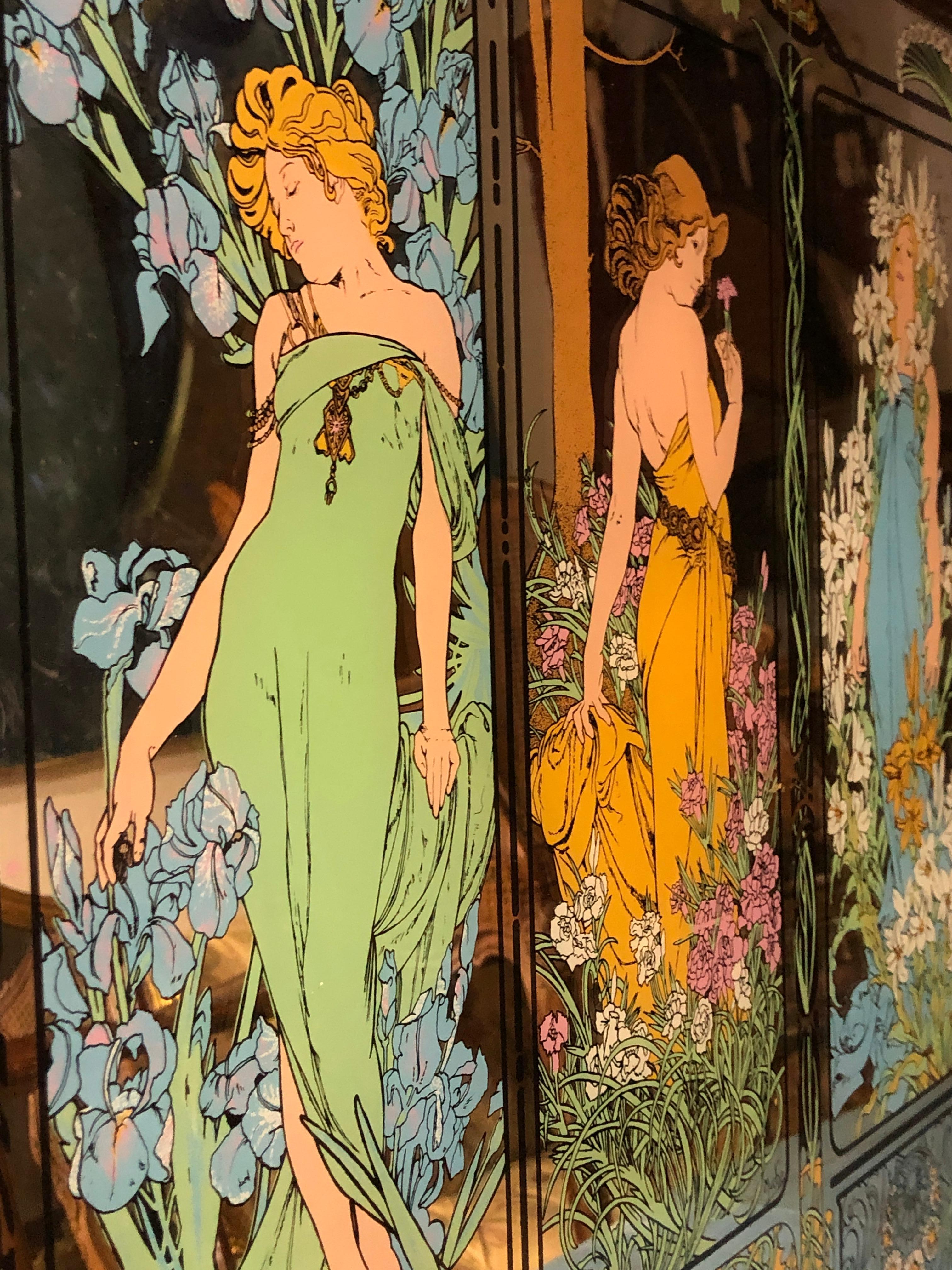 mucha mirror