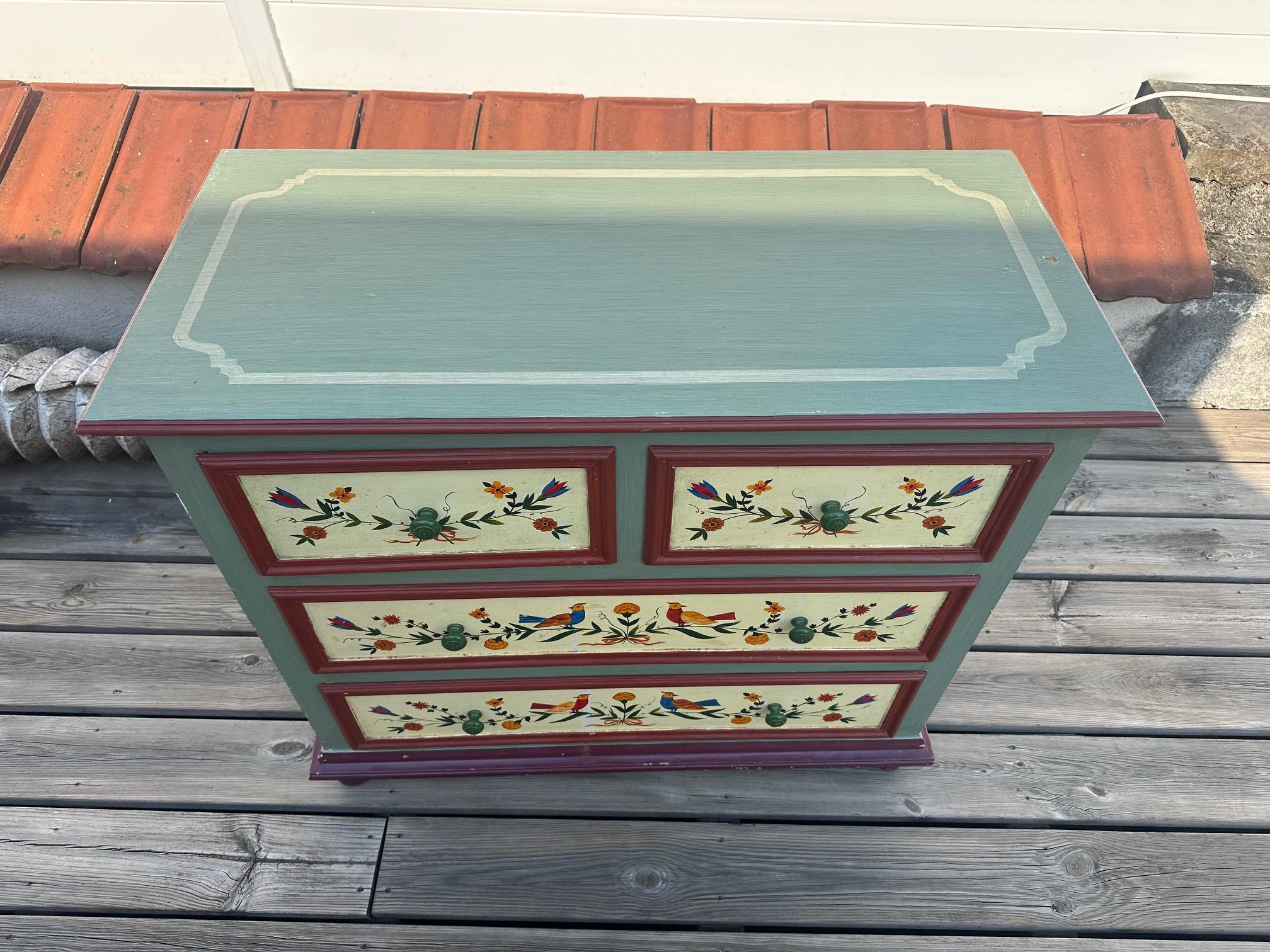 20th century French Hand Painted Pine Commode, 1980s In Good Condition For Sale In LEGNY, FR