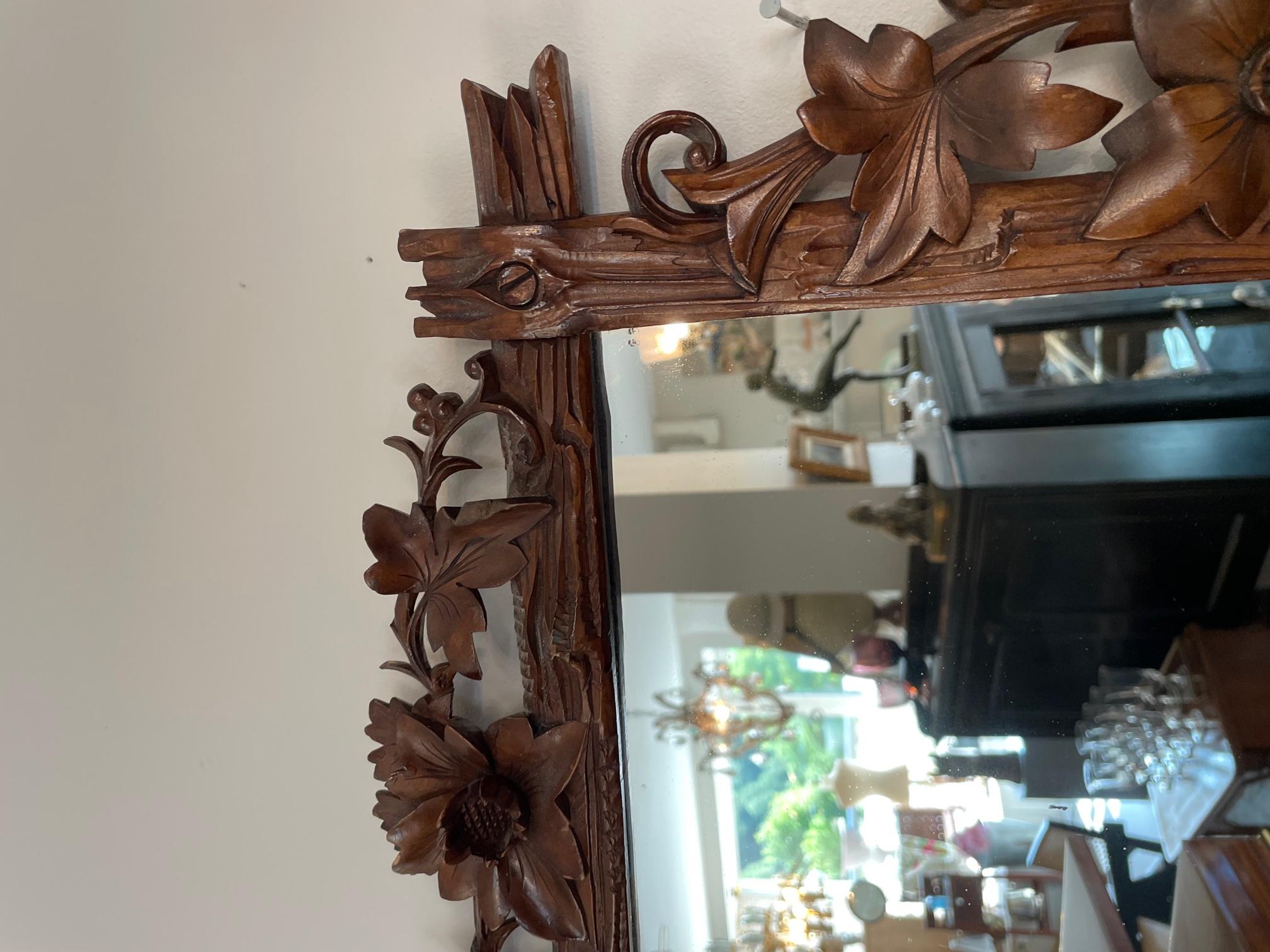 20th Century French Hand Sculpted Walnut Mirror, 1920s In Good Condition In LEGNY, FR