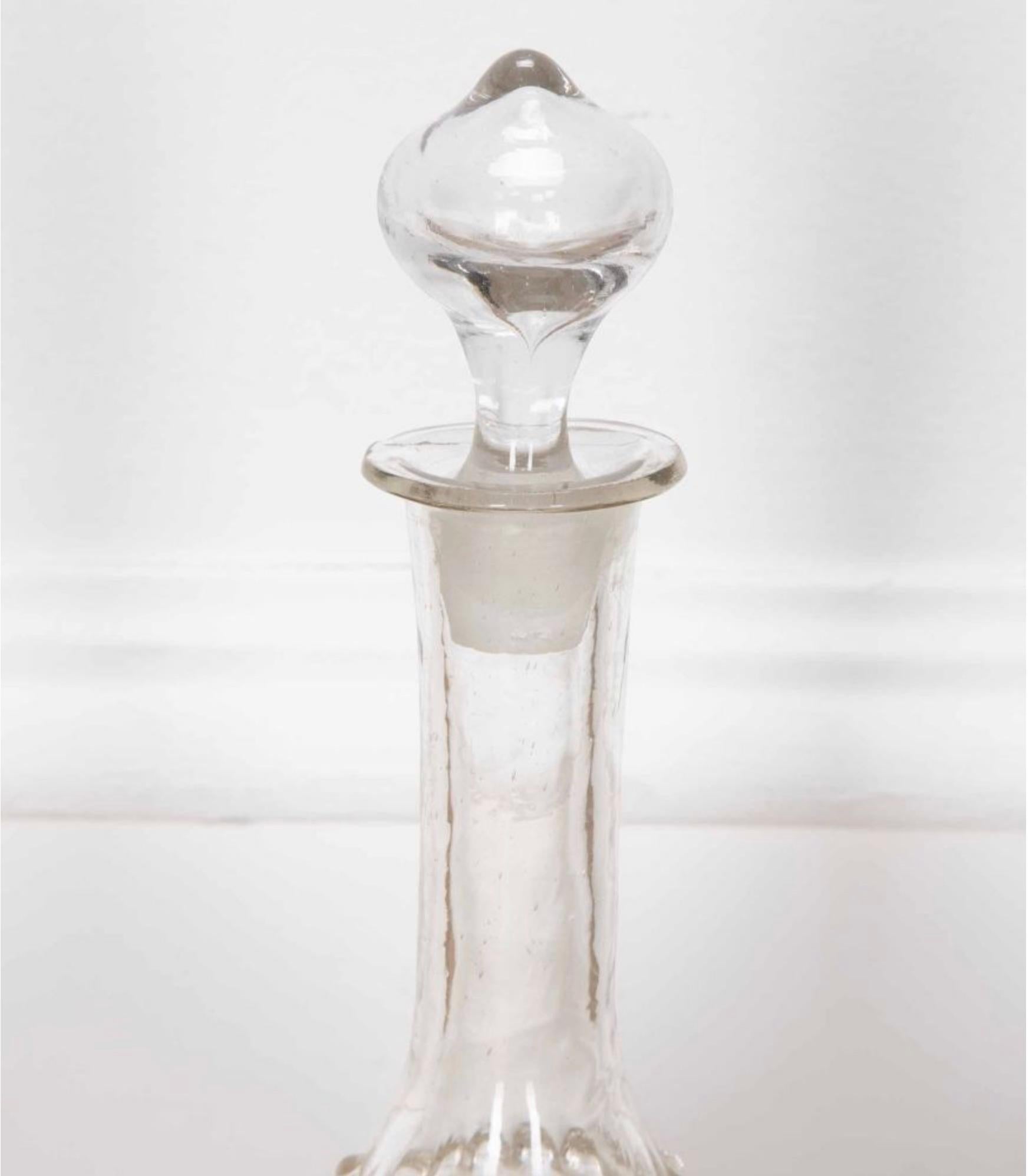 20ième siècle Carafe à décanter en verre Hobnail française du 20e siècle en vente