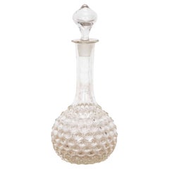 Decantador francés de vidrio Hobnail del siglo XX
