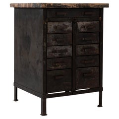 Commodes and Chests of Drawers