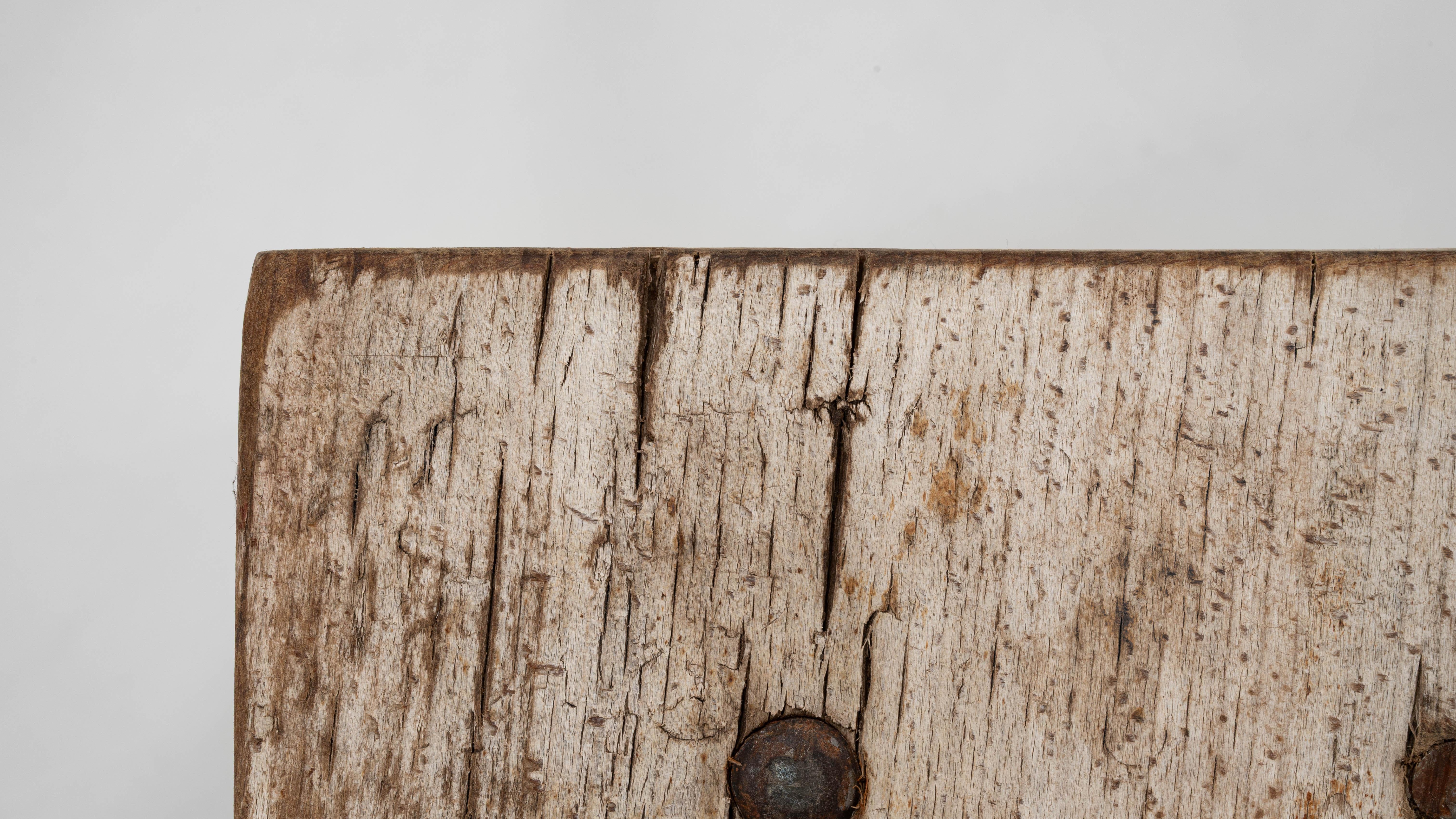 Table industrielle française du 20e siècle en bois sur base métallique en vente 4