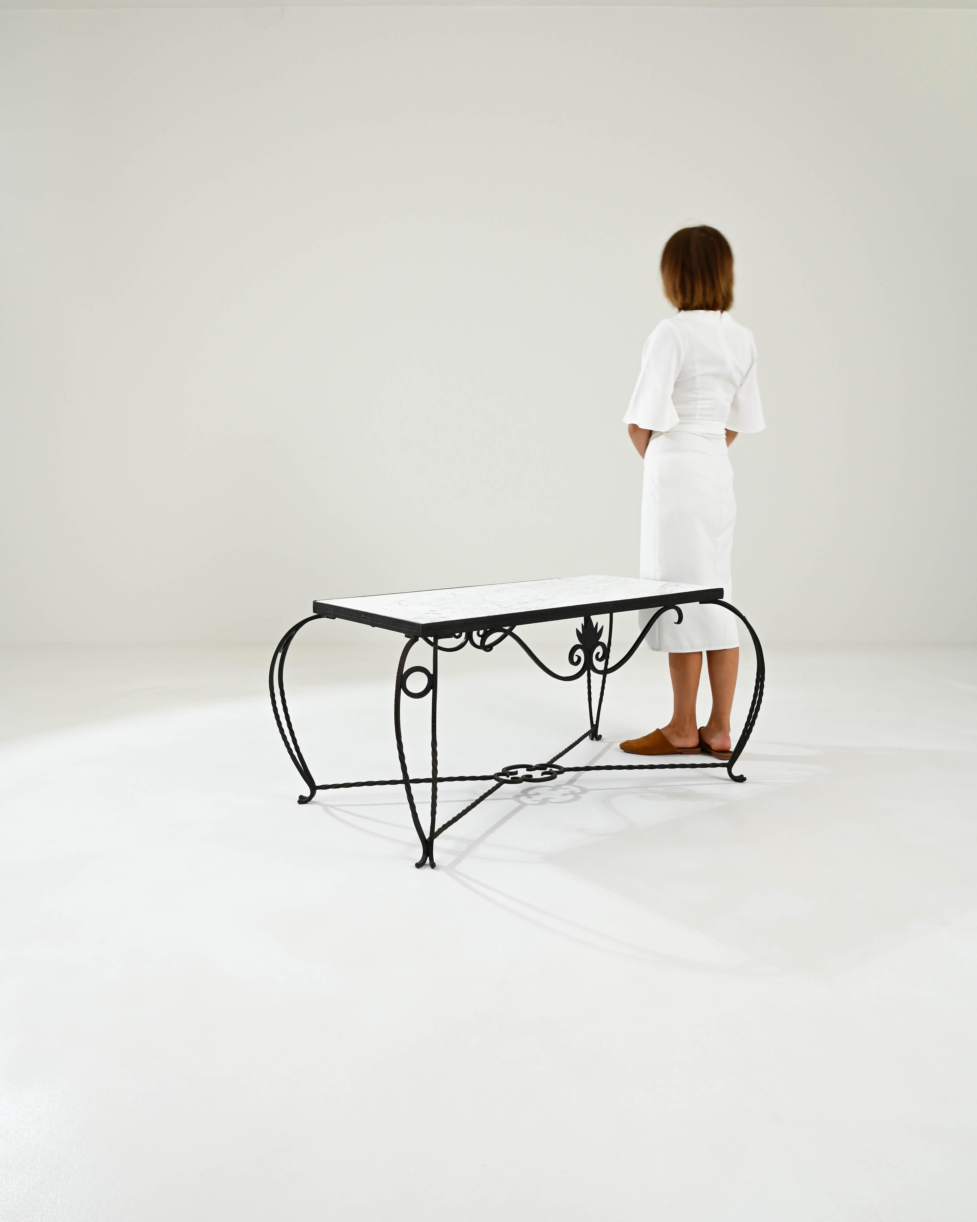 20th Century French Iron Coffee Table with Marble Top For Sale 1