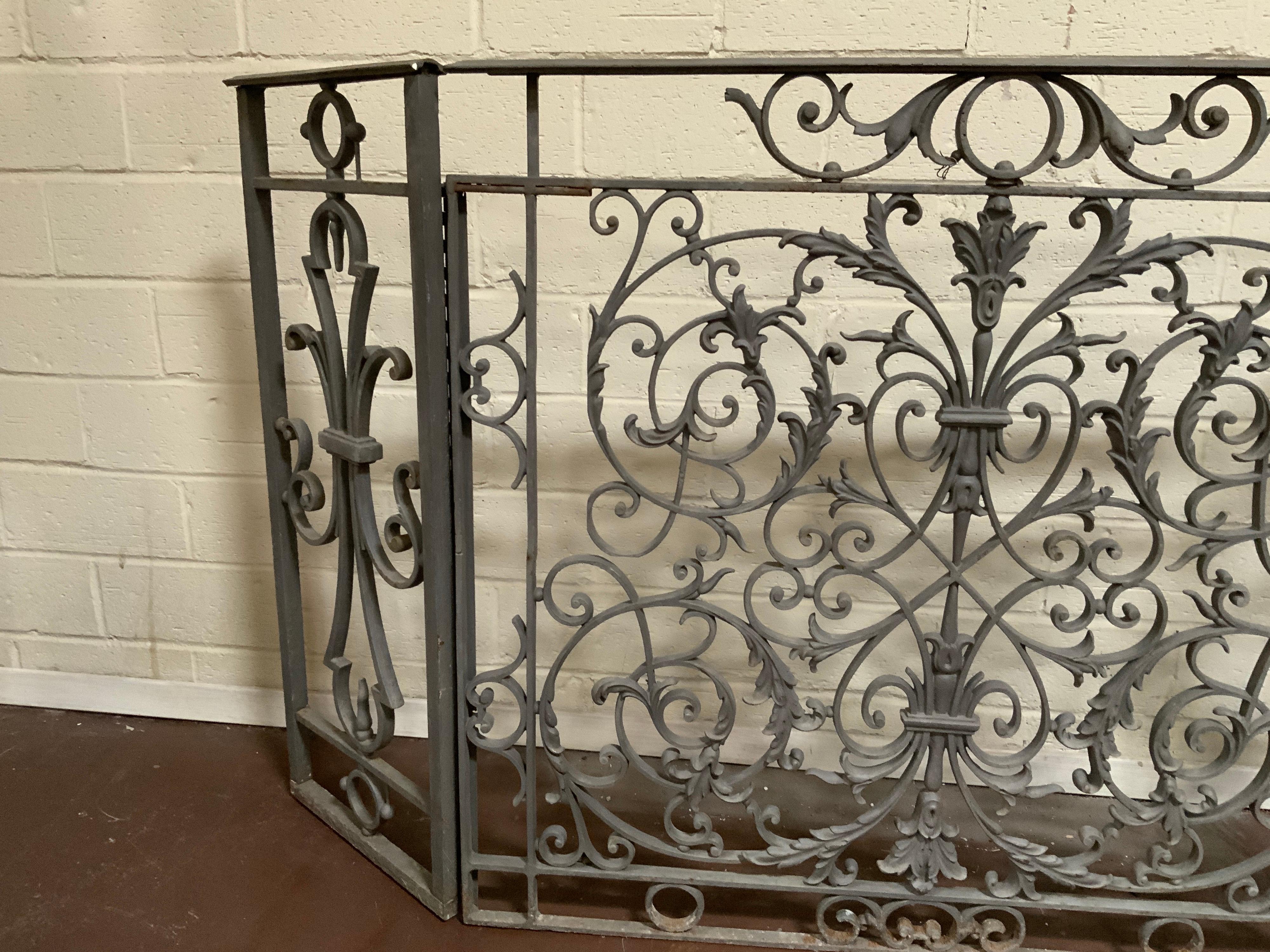 20th Century French Iron Firescreen In Good Condition In Dallas, TX