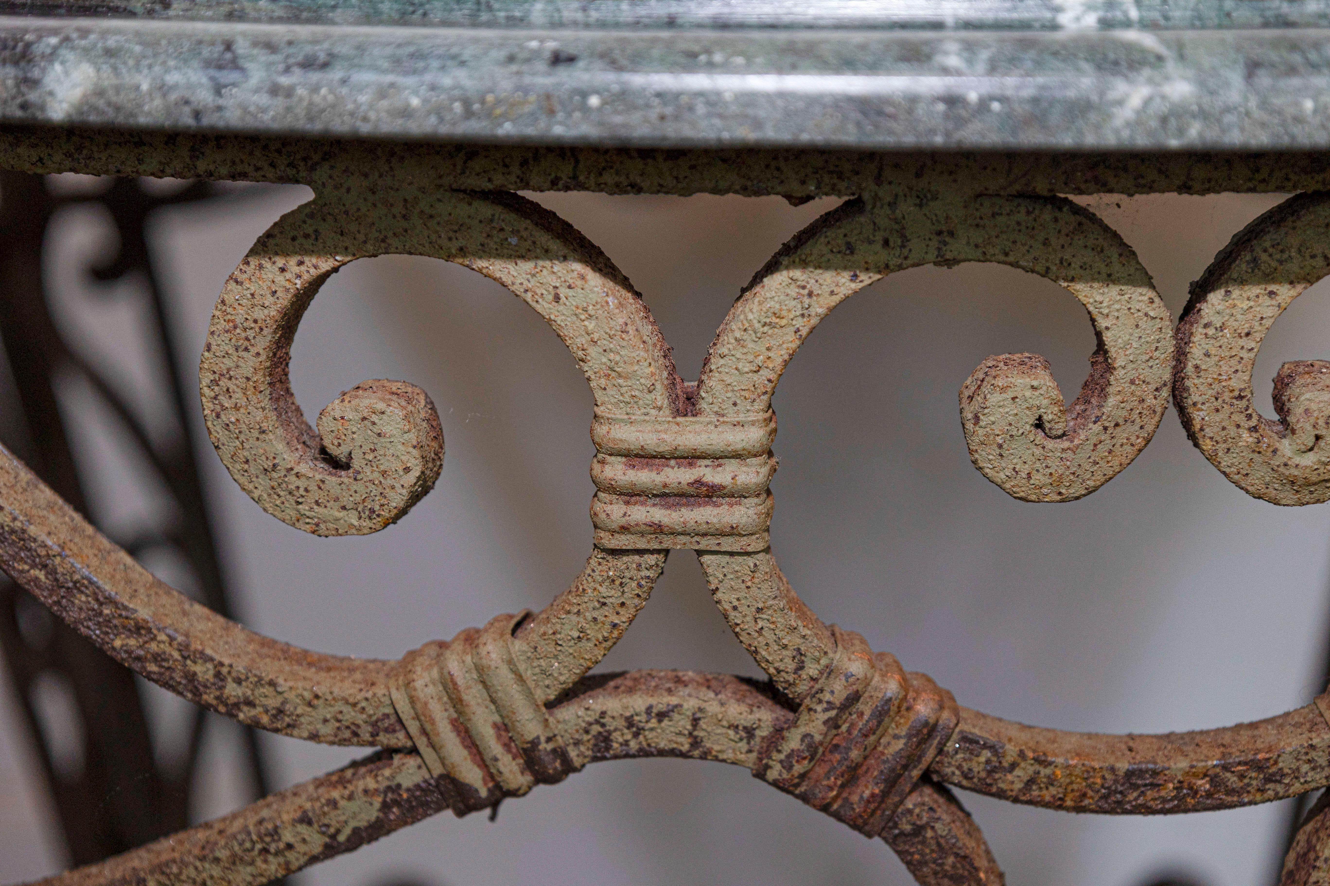 Table centrale ronde française du 20ème siècle avec marbre Verde Bon état - En vente à Atlanta, GA