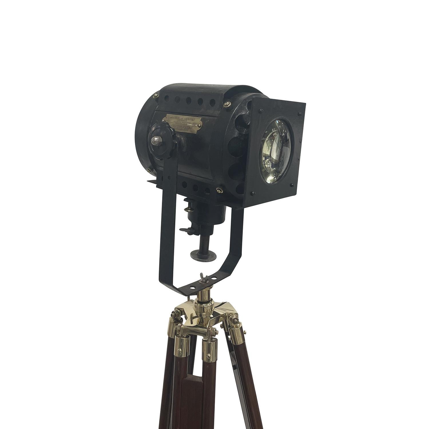 20th Century French Iron, Walnut Spotlight, Cinema Floor Spot Lamp by Clémançon In Good Condition For Sale In West Palm Beach, FL
