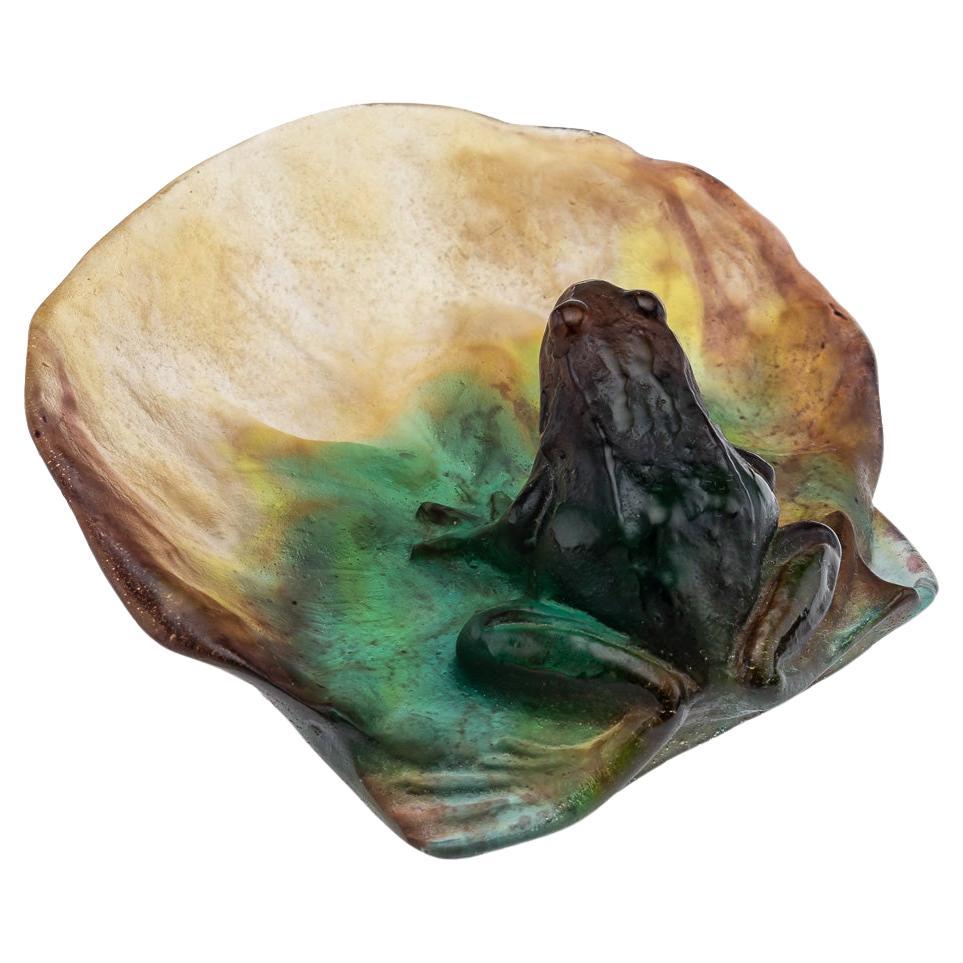 20th Century French La Pâte De Verre Large Frog On Lily Pad By Daum