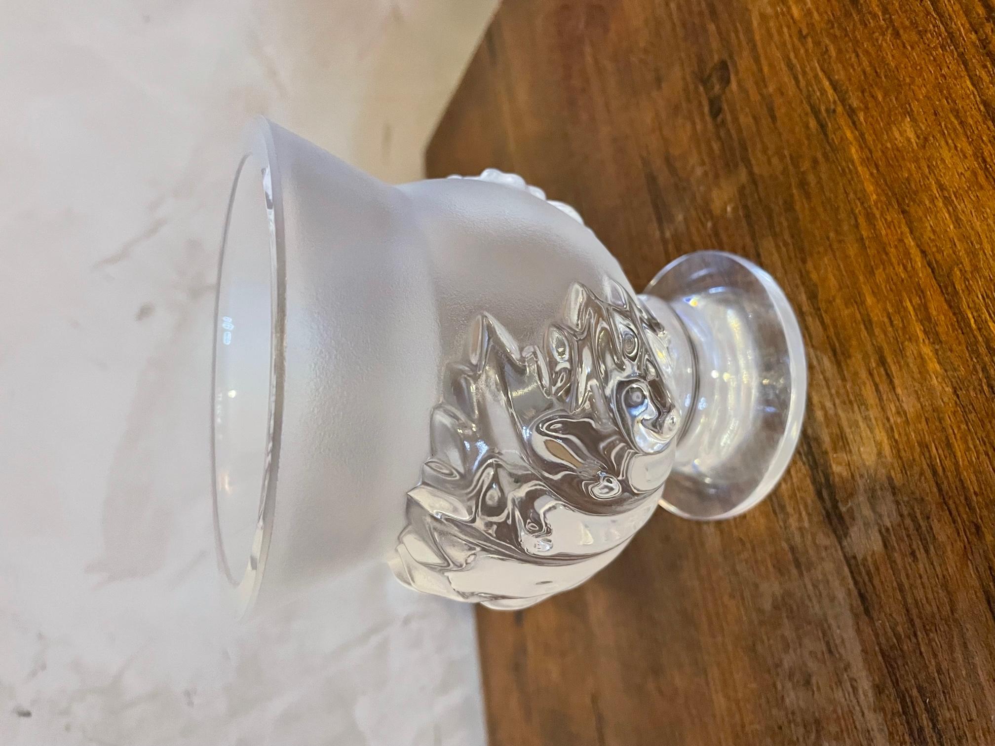 20th Century French Lalique Molded Blown Glass Vase In Good Condition In LEGNY, FR