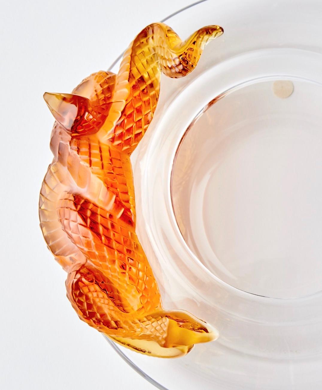 Cuenco decorativo de serpiente de cristal moldeado Lalique francés del siglo XX en venta 4