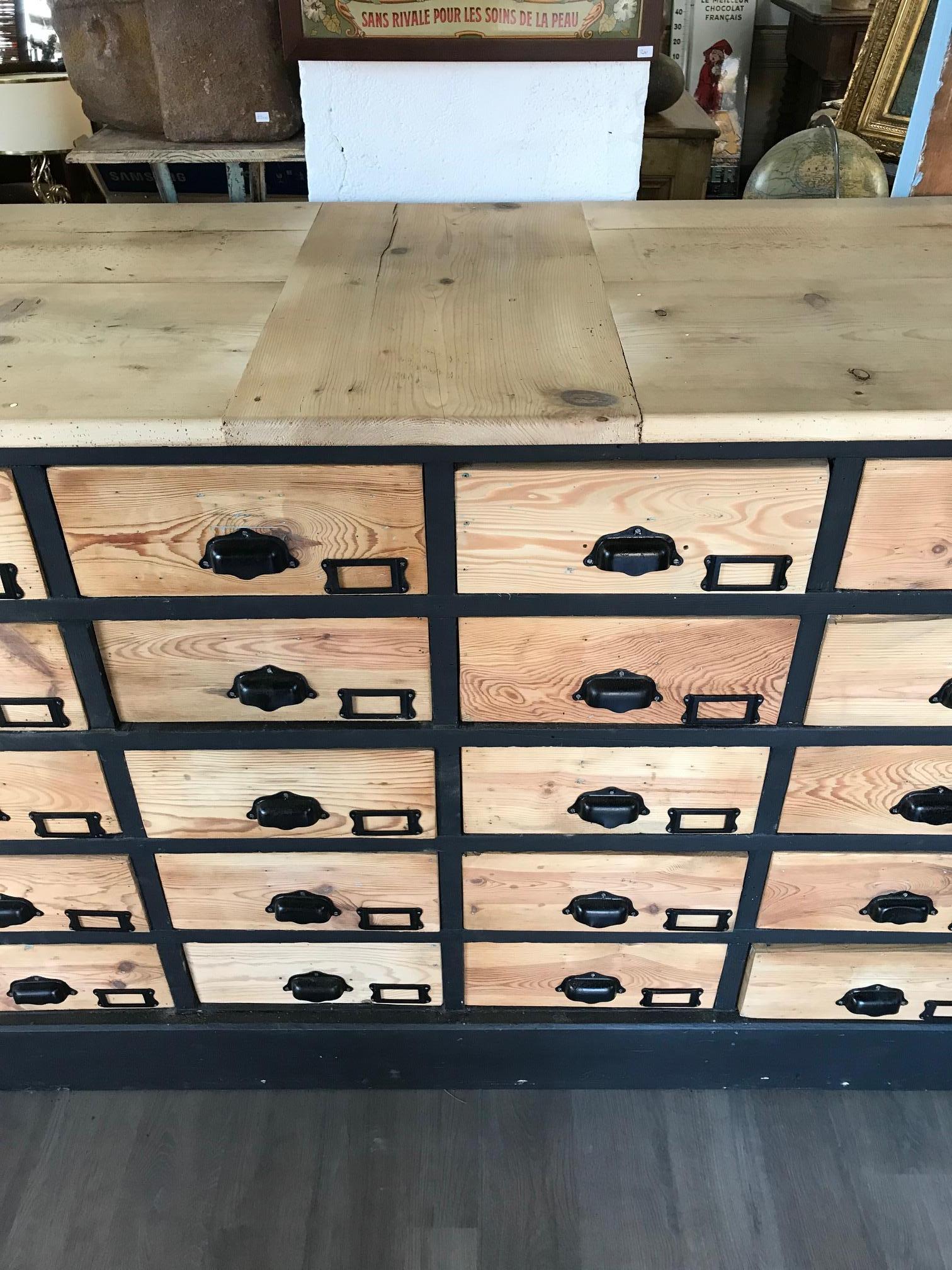 20th Century French Large Chests of Drawer For Sale 7