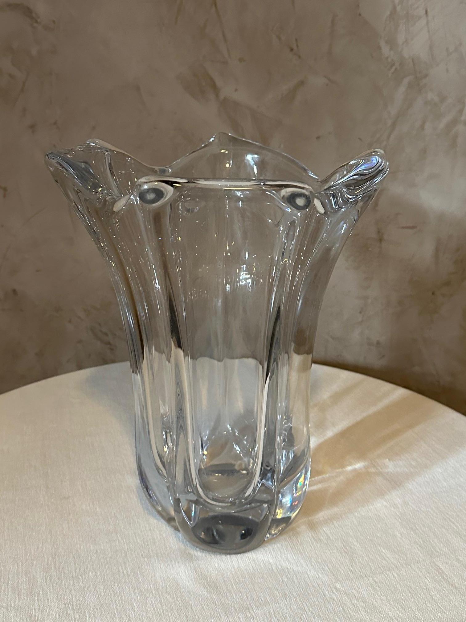 Grand vase français en cristal Daum du 20e siècle, 1960 Bon état - En vente à LEGNY, FR