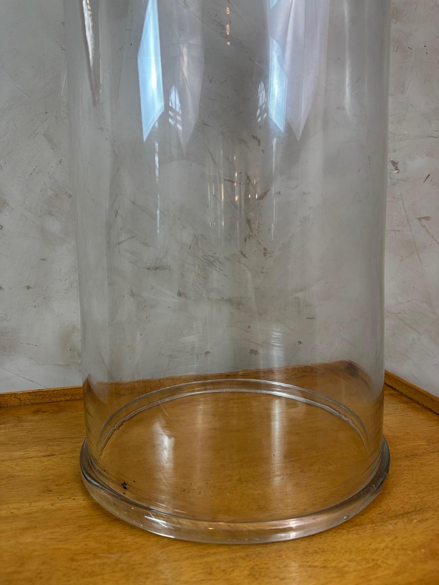 Große französische Laborglocke aus geblasenem Glas des 20. Jahrhunderts, 1940er Jahre im Zustand „Gut“ im Angebot in LEGNY, FR