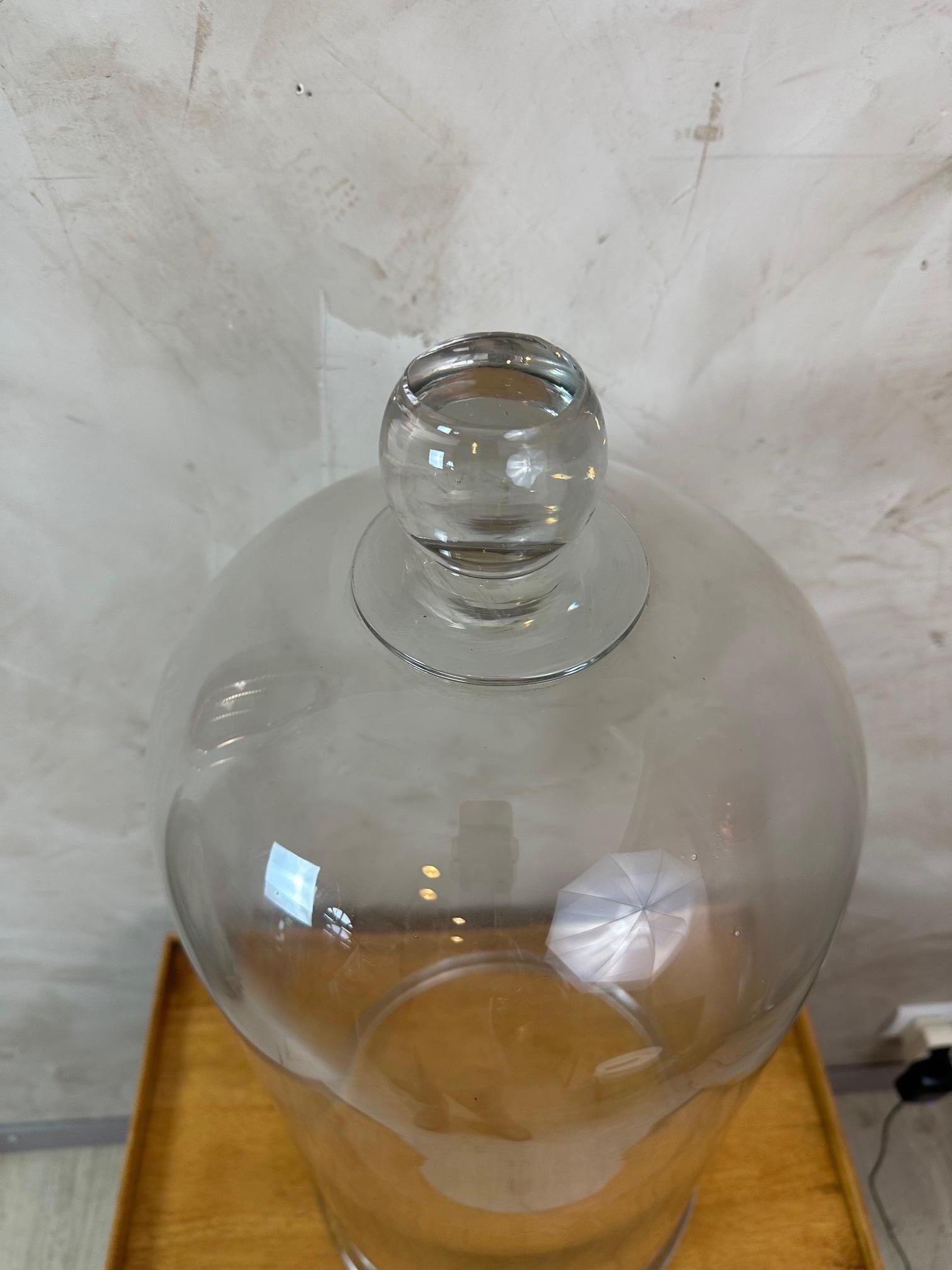Große französische Laborglocke aus geblasenem Glas des 20. Jahrhunderts, 1940er Jahre im Angebot 1