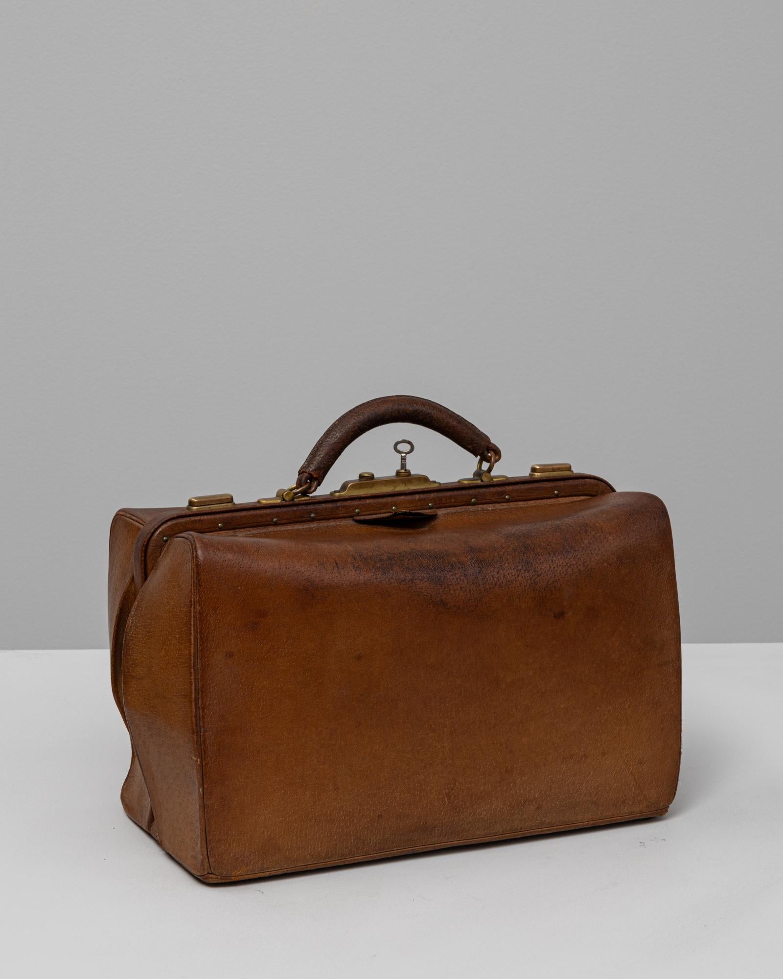 Borsa in pelle francese del XX secolo in vendita 5