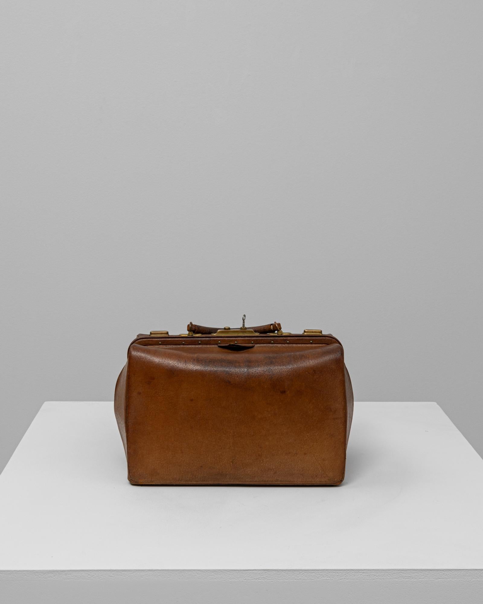 Francese Borsa in pelle francese del XX secolo in vendita