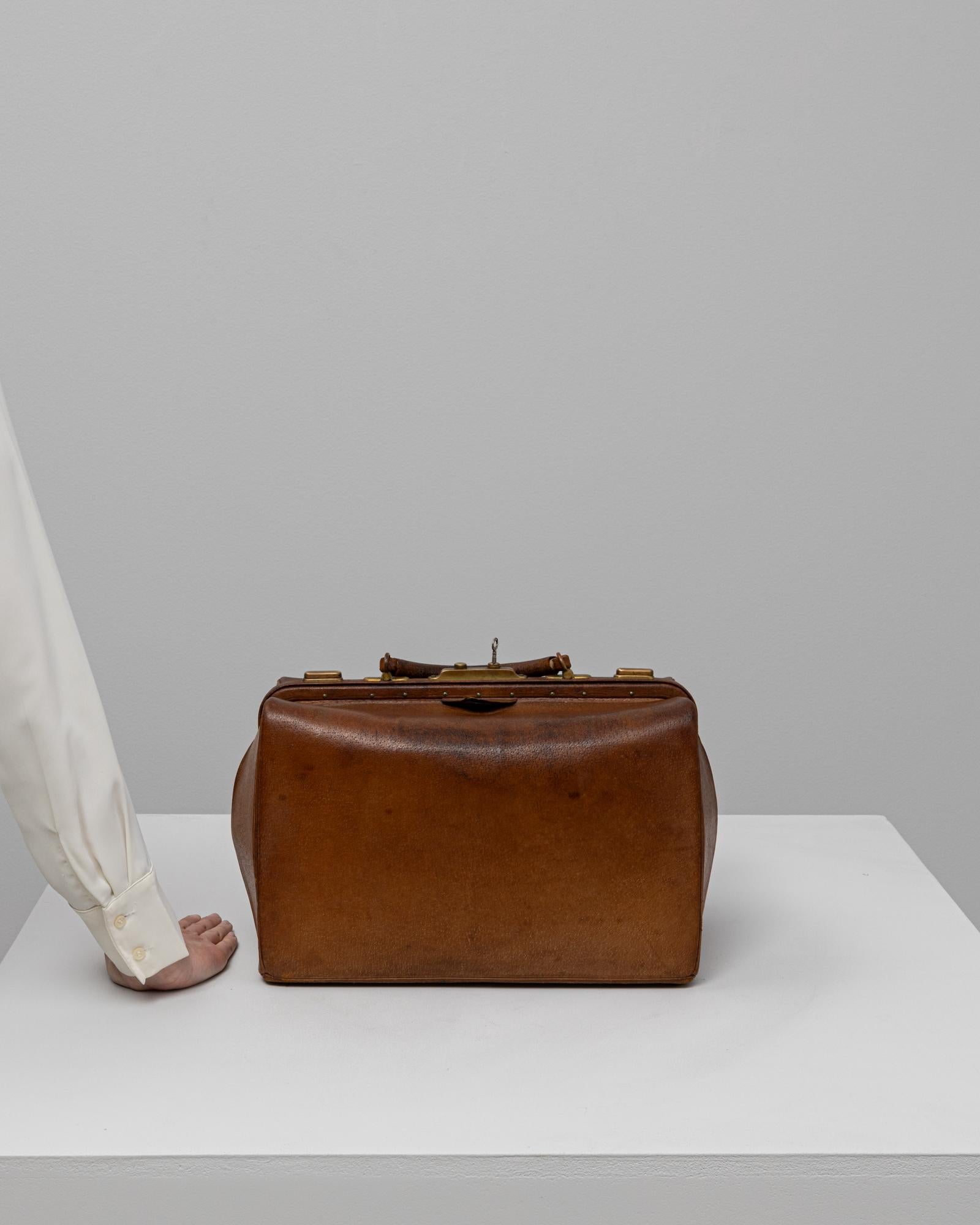 Borsa in pelle francese del XX secolo In condizioni buone in vendita a High Point, NC