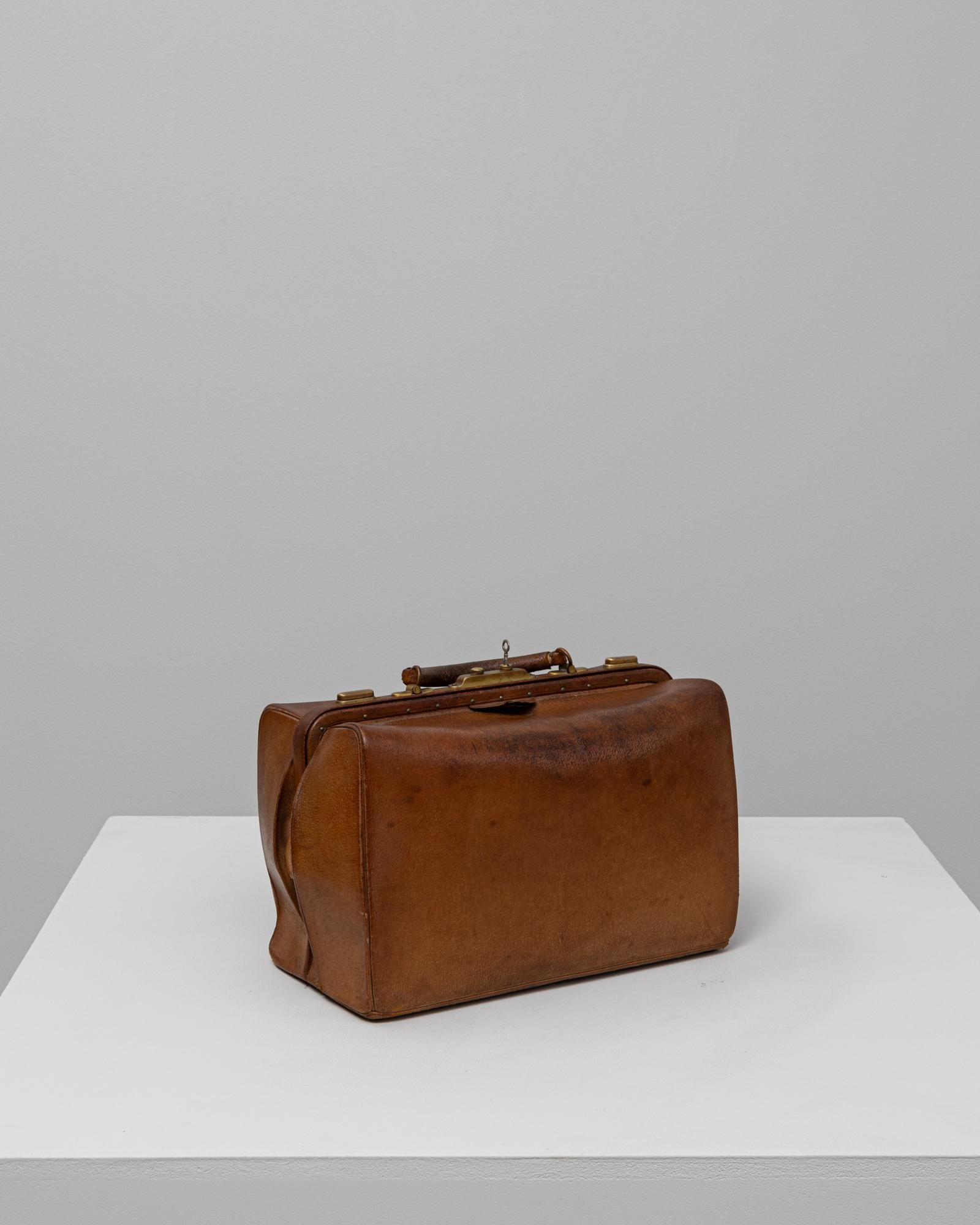 Borsa in pelle francese del XX secolo in vendita 1