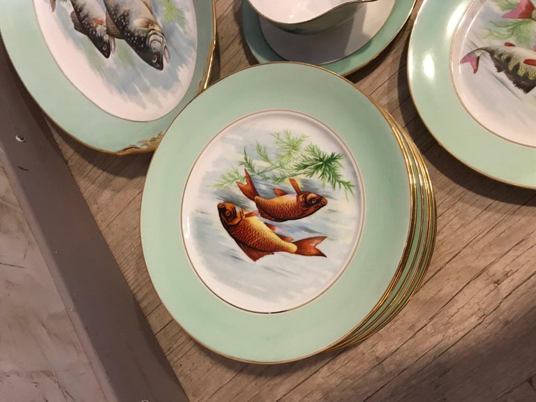 20th Century French Limoges Porcelain Hand Painted Fish Serveware, 1950s In Good Condition For Sale In LEGNY, FR