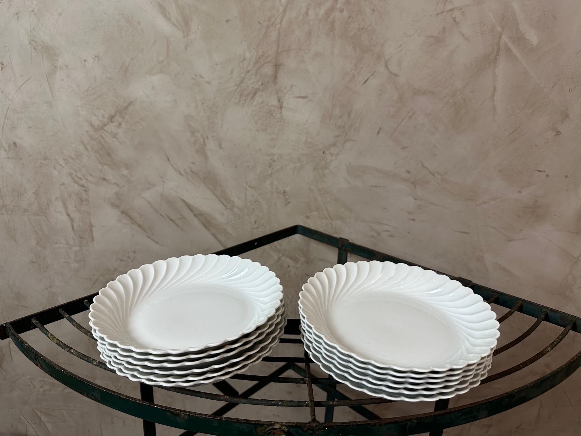 Ensemble en porcelaine de Limoges du 20e siècle par Haviland, années 1960 en vente 2