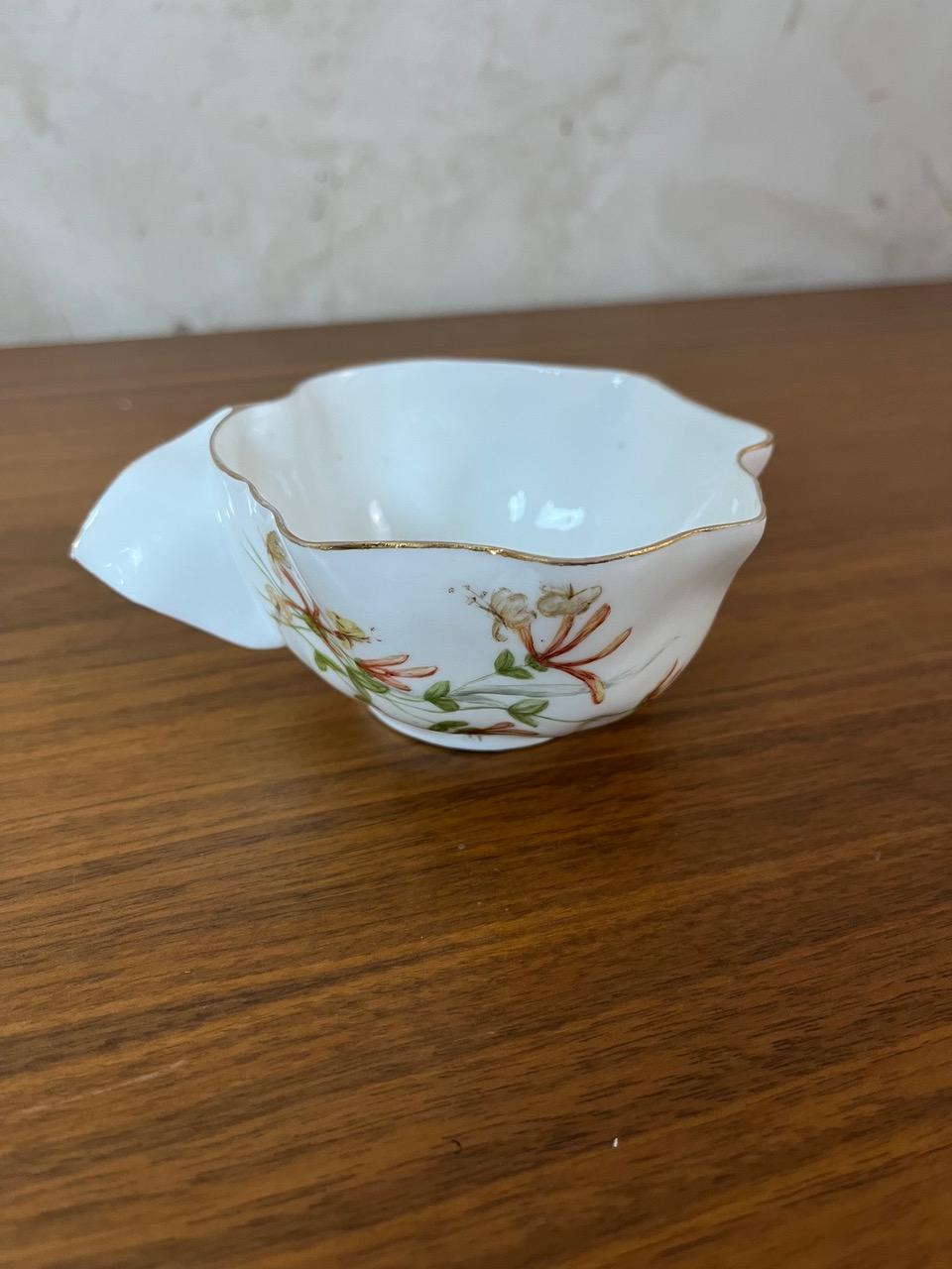 Tazza da tè e piattino in porcellana di Limoges del XX secolo, 1900 in vendita 3