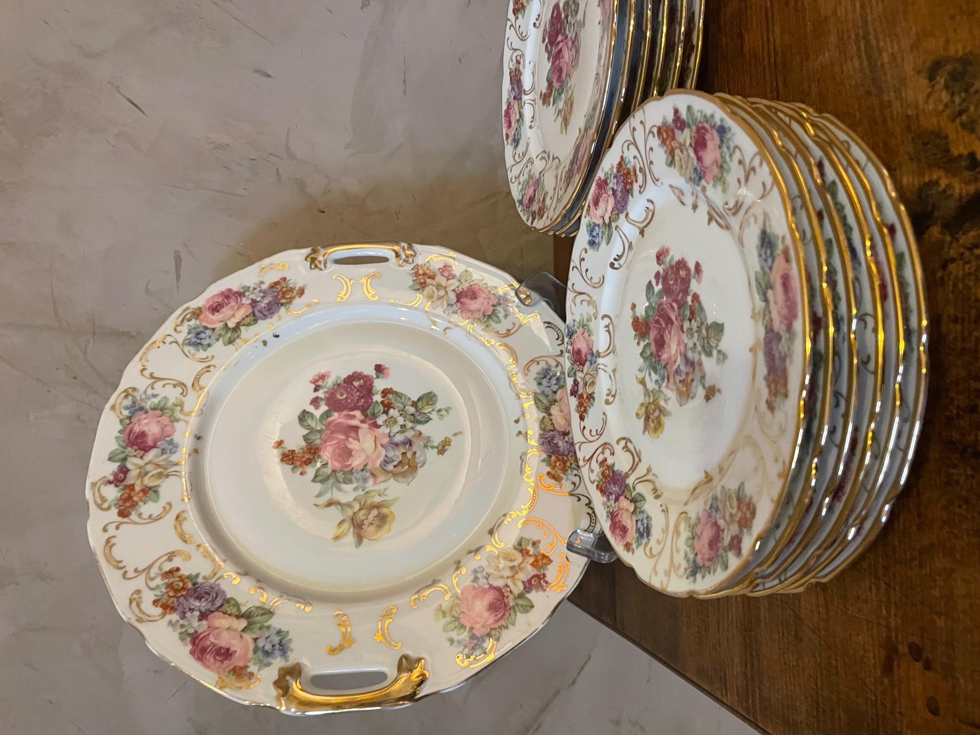 20th Century French Limoges Set of Twelve Porcelain Plates and Plater For Sale 4